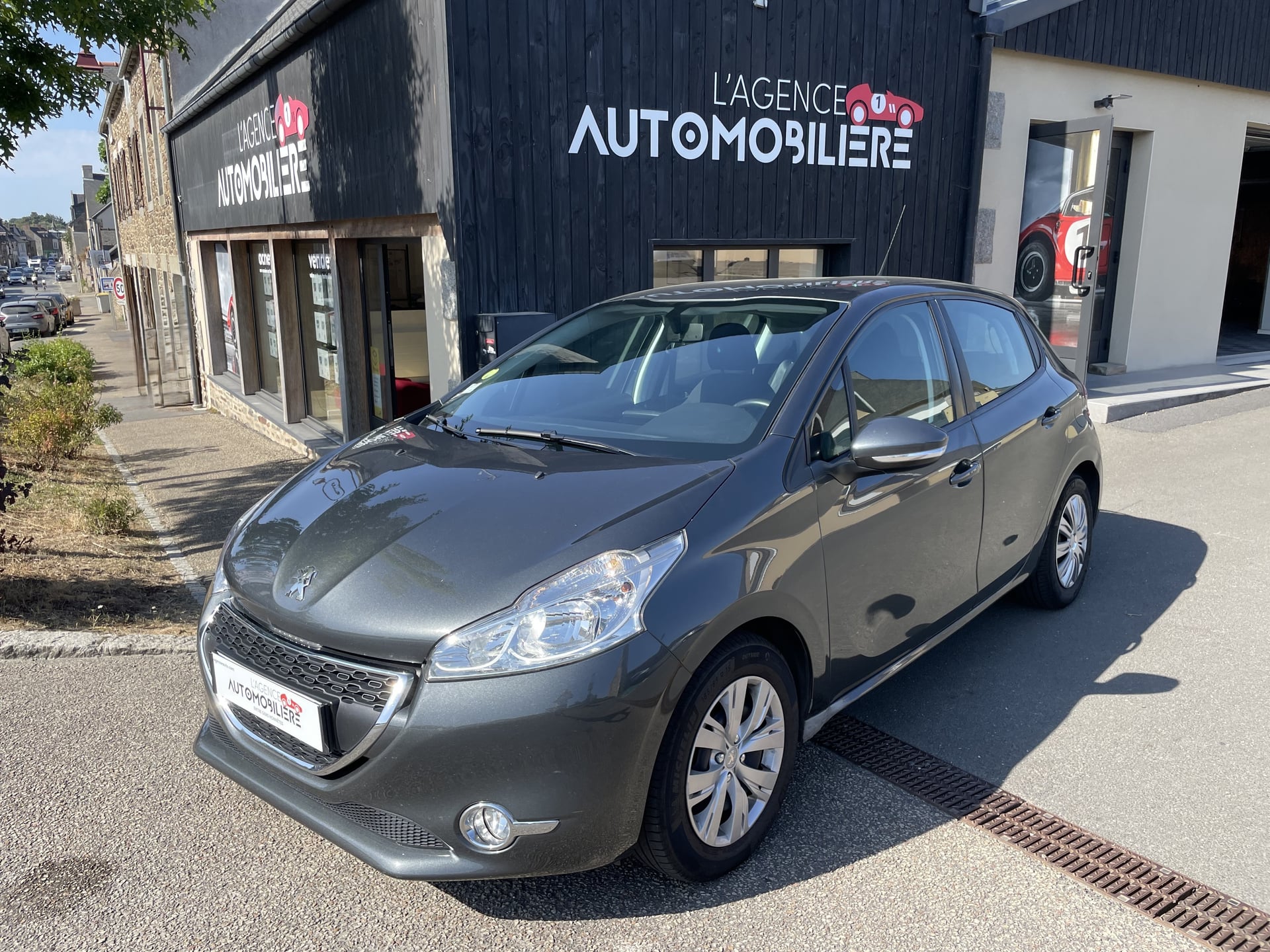 Peugeot 208 1.4 HDI 70CH ACTIVE 5 PORTES