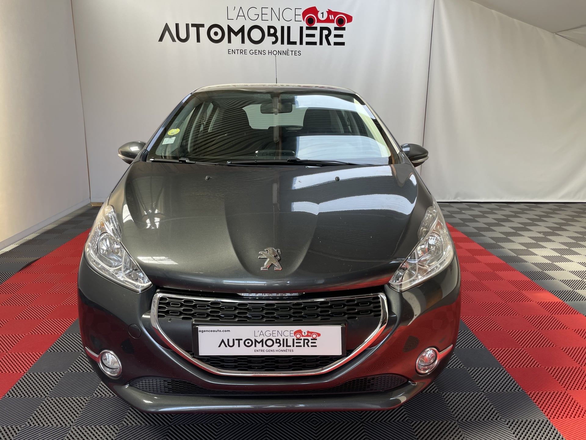 Peugeot 208 1.4 HDI 70CH ACTIVE 5 PORTES — 2