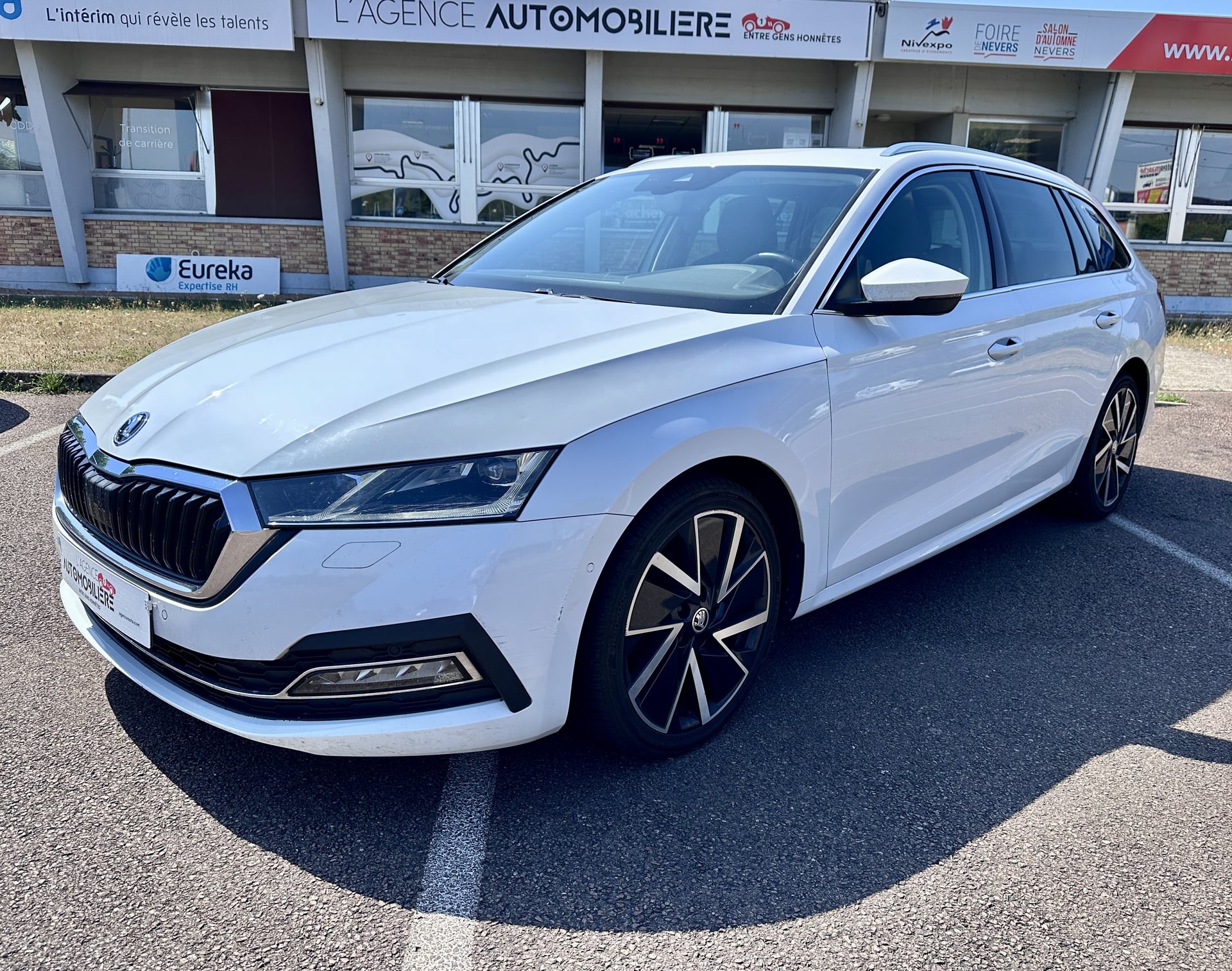Skoda Octavia Combi 2.0 TDI 150ch Style DSG7- Phares Matrix -TO pano. — 1