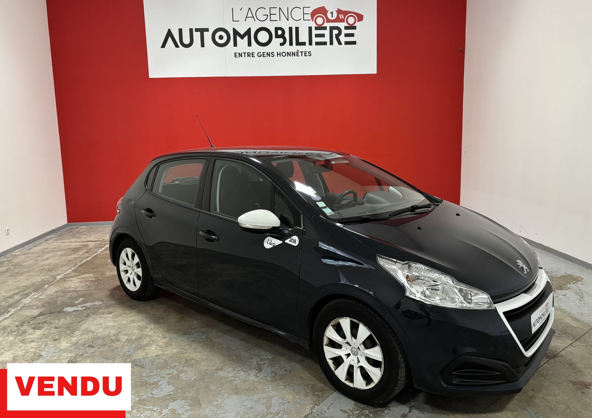 Peugeot 208 208 (2) 1.2 PURETECH 68 LIKE 5P + ATTELAGE