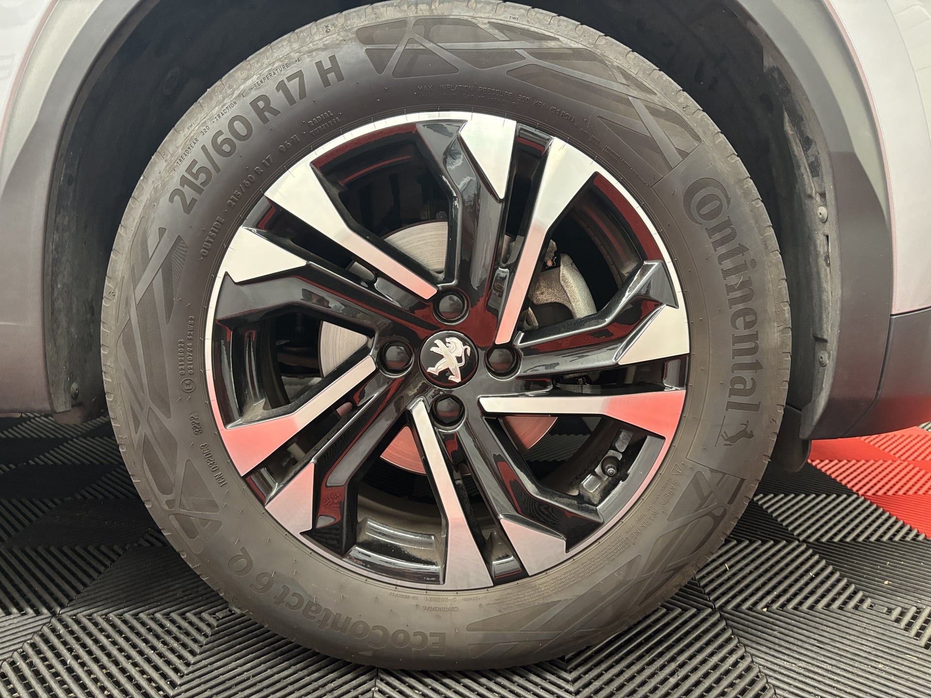 Peugeot 2008 II 1.5 BLUEHDI 110 S&S ALLURE PACK BVM6 — 26