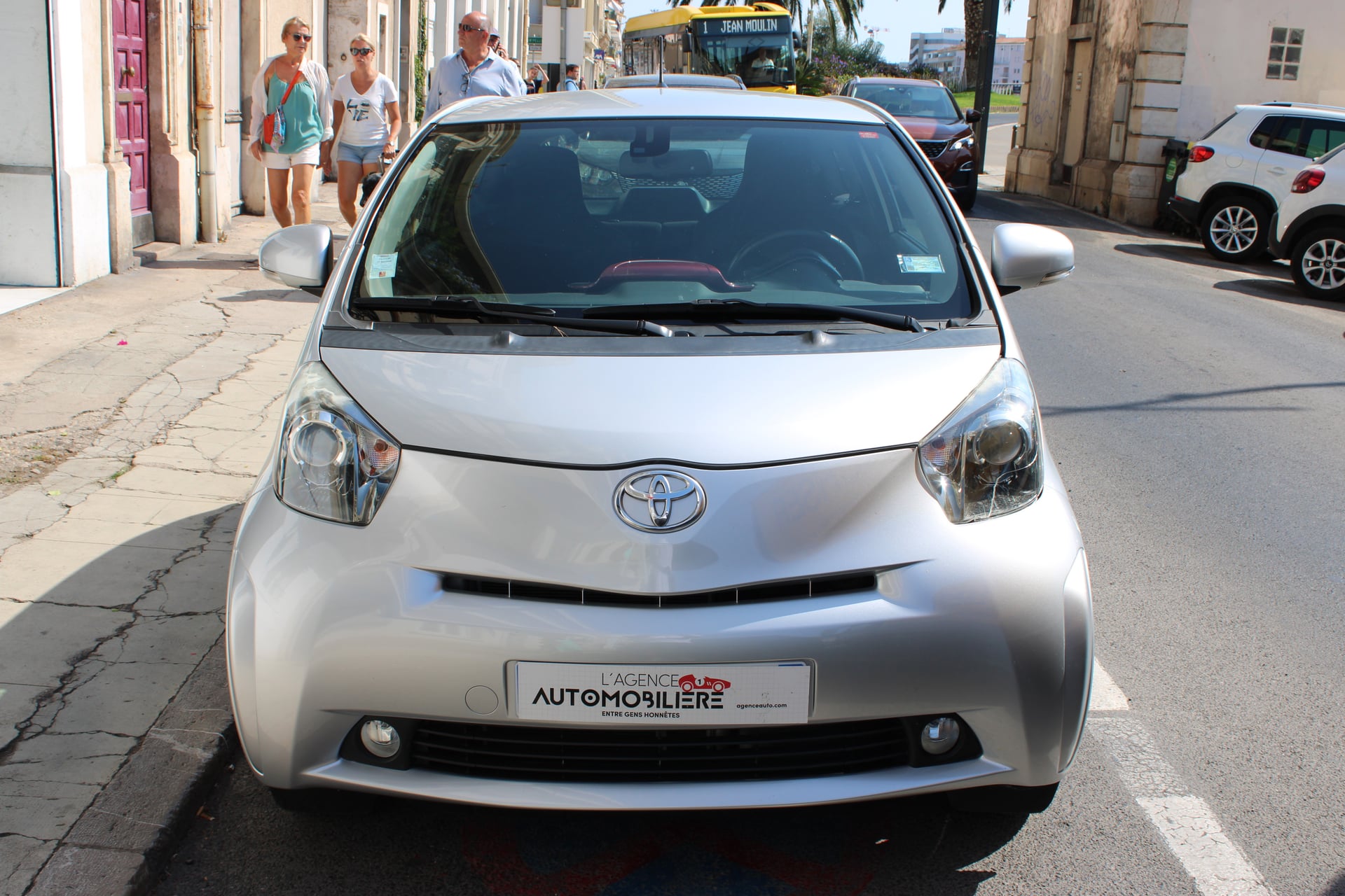 Toyota IQ 1.0 VVTI 70 1ST ( Clim, Moteur à chaîne ... ) — 2