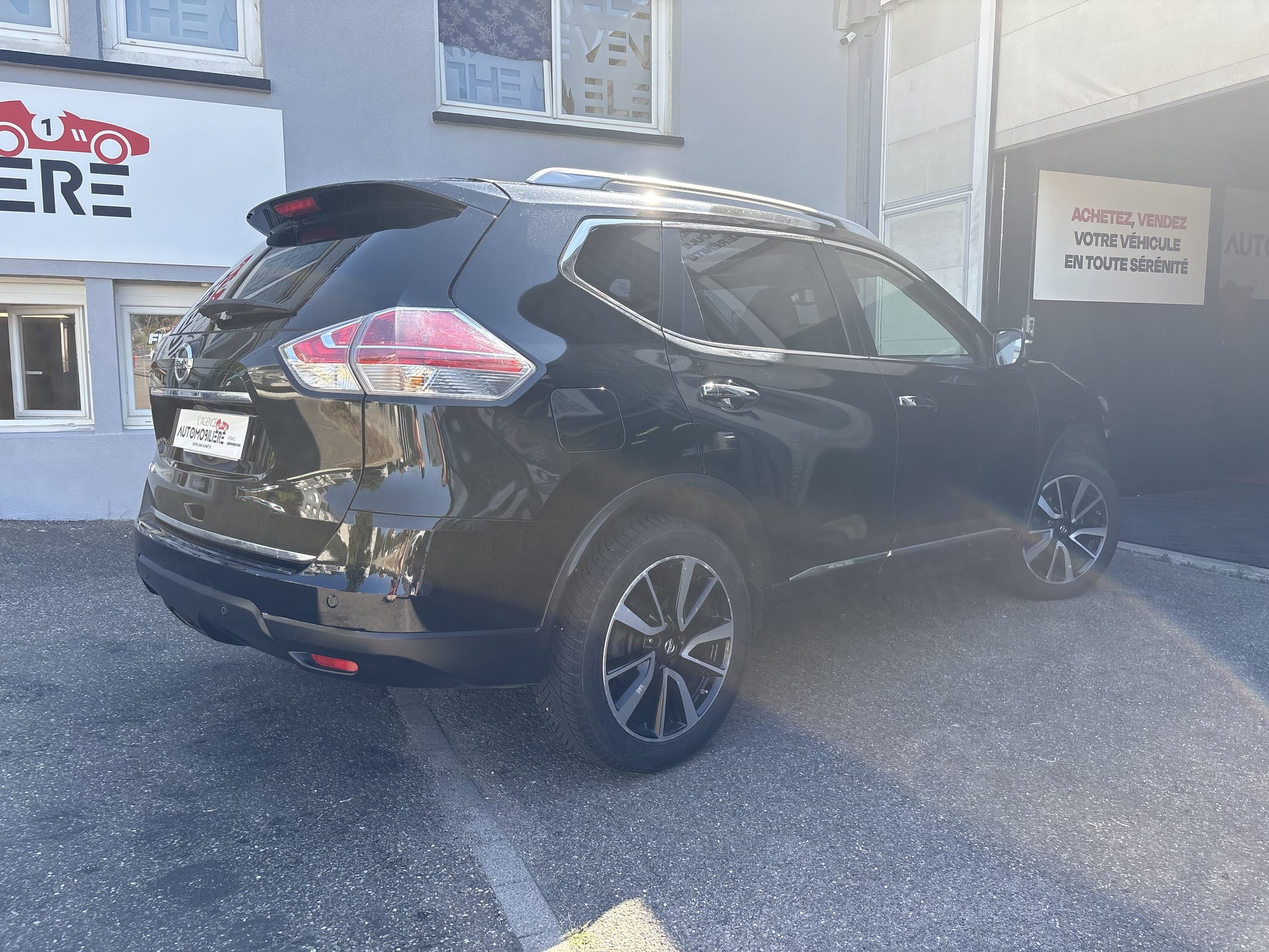 Nissan X-Trail 1.6 dCi 130 cv 5pl Tekna Caméra 360°- Toit ouvrant électrique - GPS — 2