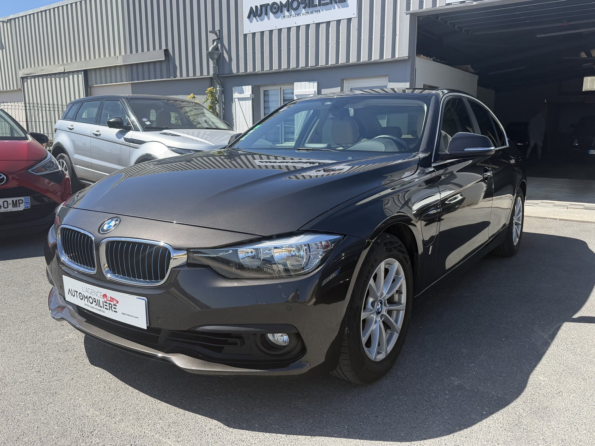 BMW Série 3 Berline 330e 2.0 TPT 16V 252 Hybrid 184 cv garantie 6 mois