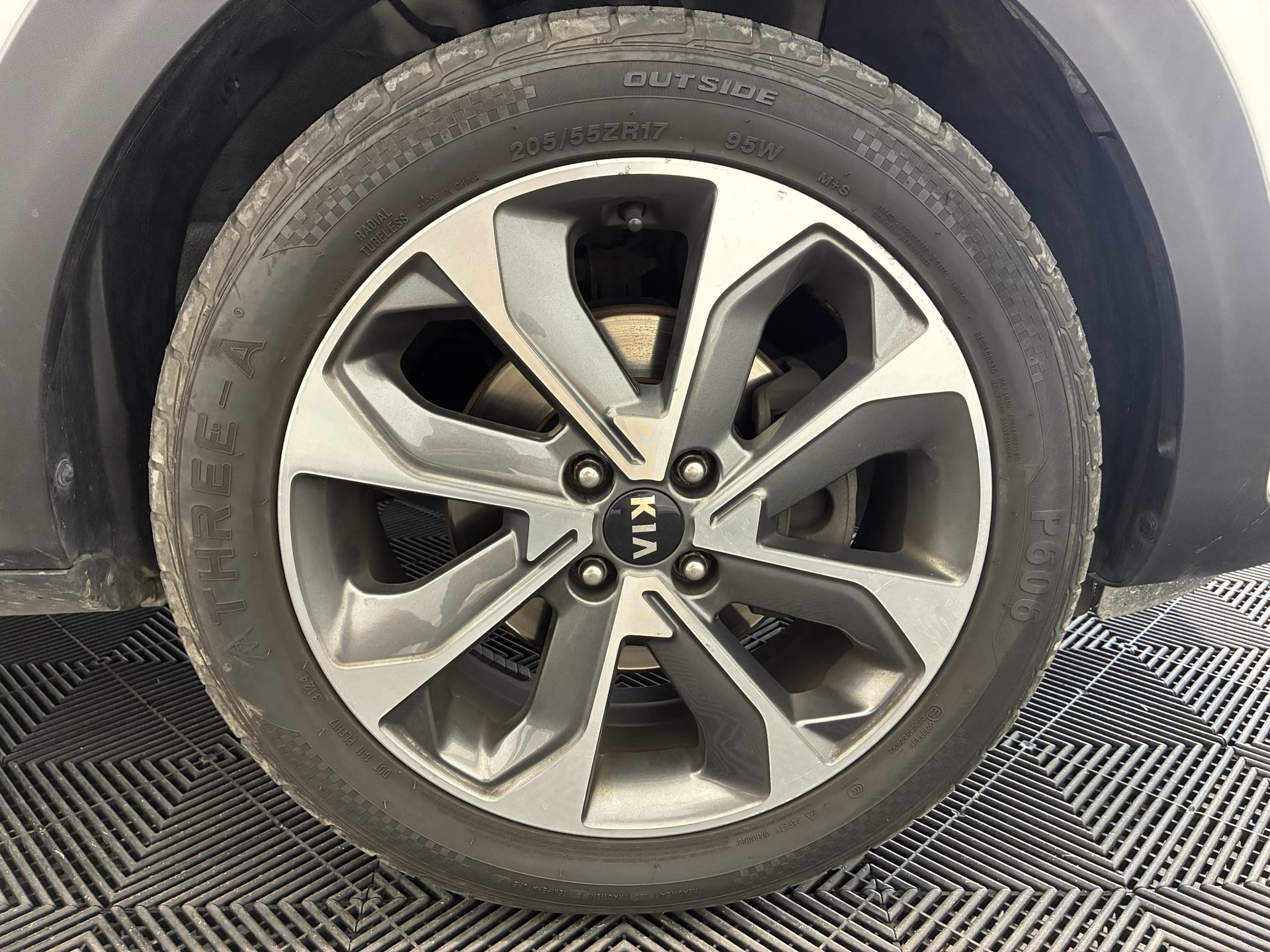 Kia Stonic 1.6 CRDi 115ch Active-Excellent état-Garantie 12 mois. — 29