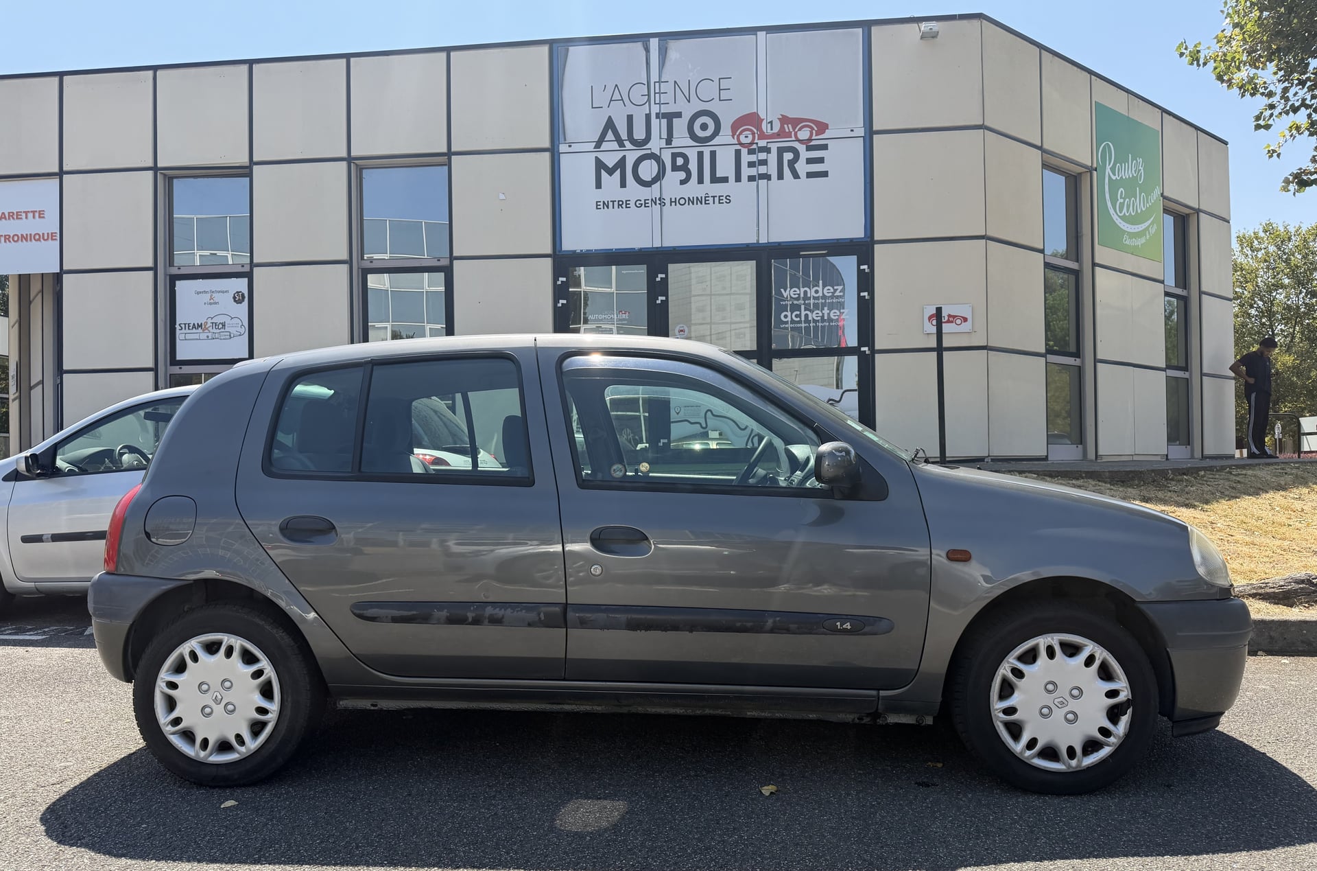 Renault Clio II 1.4 75cv RXE - Distribution neuve — 2