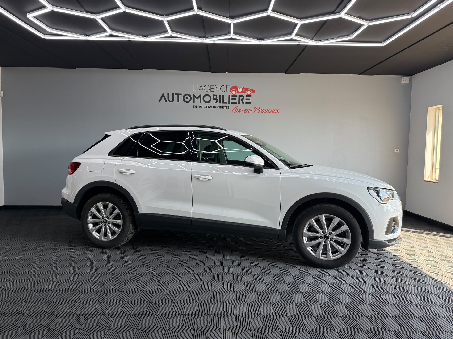 Audi Q3 45 TFSIe 245 Ch - GARANTIE 6 MOIS — 2