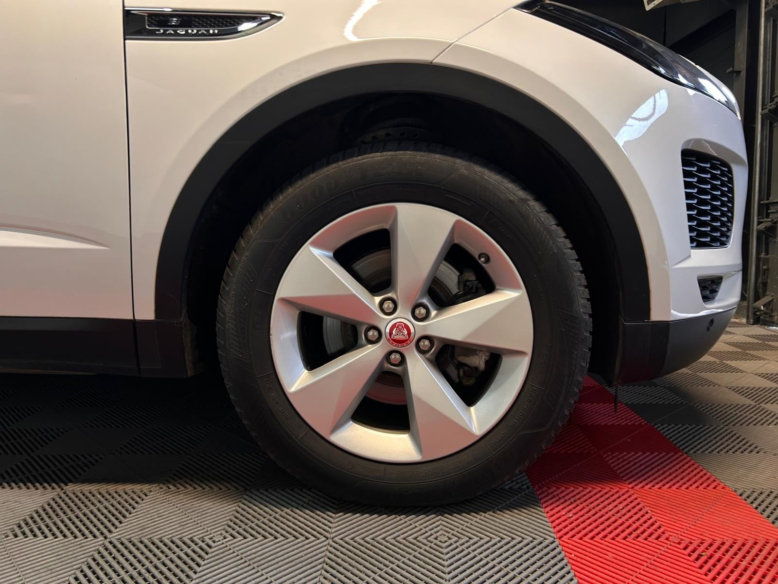 Jaguar E-Pace 2.0 D 180 cv AWD BVA S – Toit Panoramique – 118 000 km – SUV Premium — 22