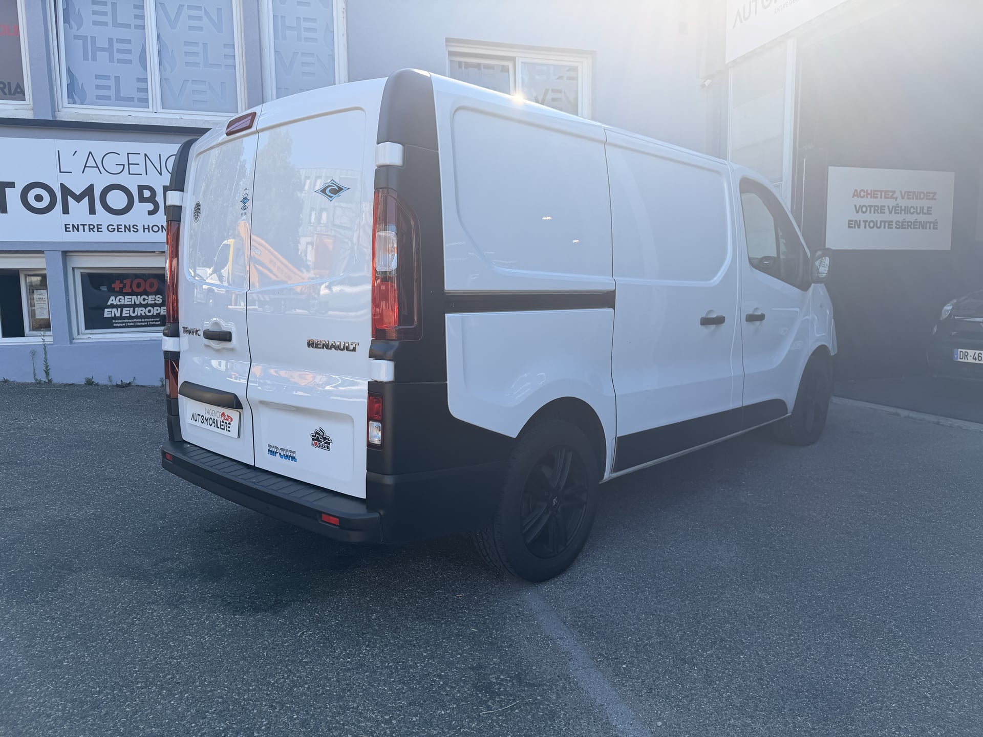 Renault Trafic L1H1 2.0 DCI 120 GRAND CONFORT - GPS - Climatisation - Radars de stationnement — 2