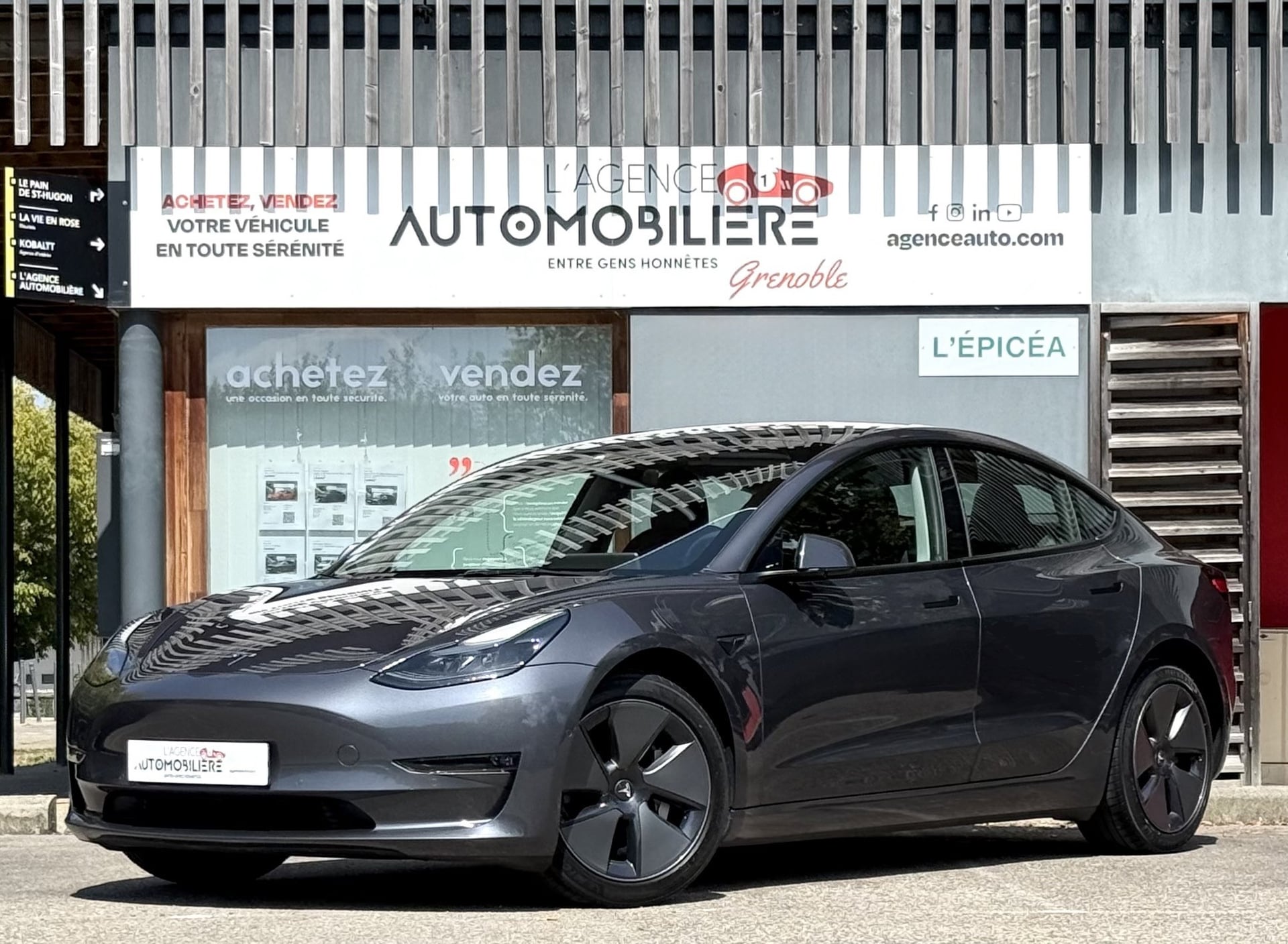 Tesla Model 3 Long Range Dual Motor AWD - 40000km