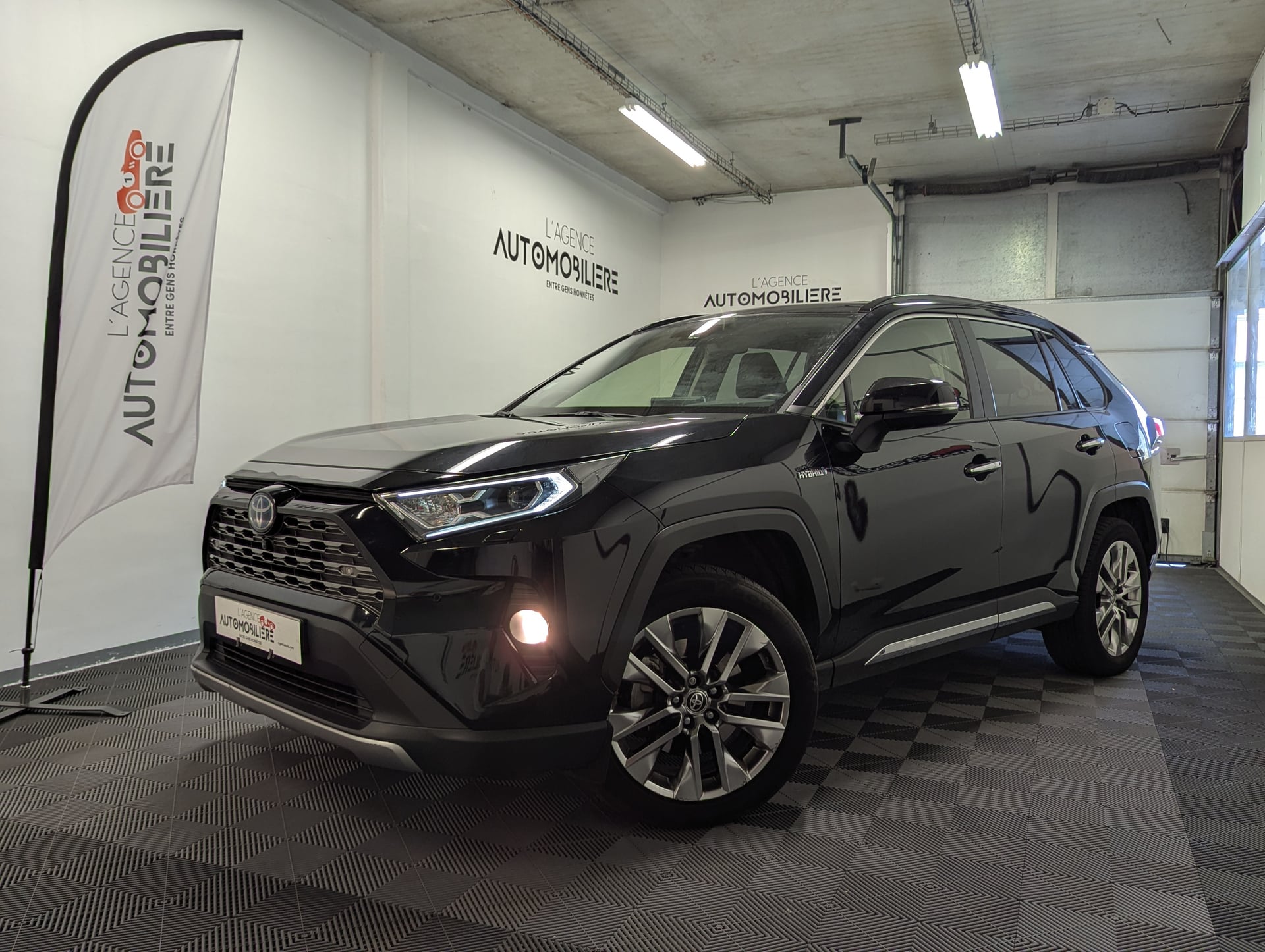 Toyota RAV4 V 2.5 218 HYBRIDE 2WD LOUNGE