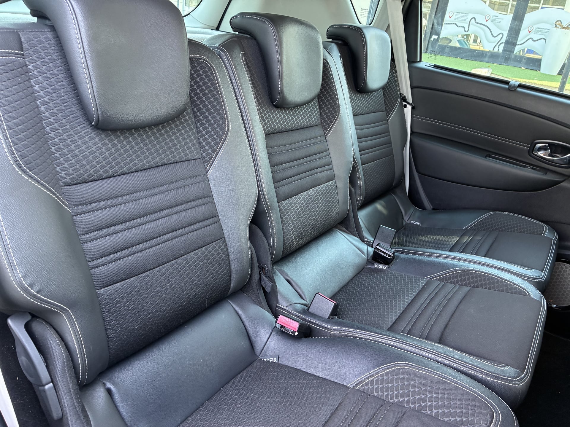 Renault Scenic 1.5 DCI BOSE — 19