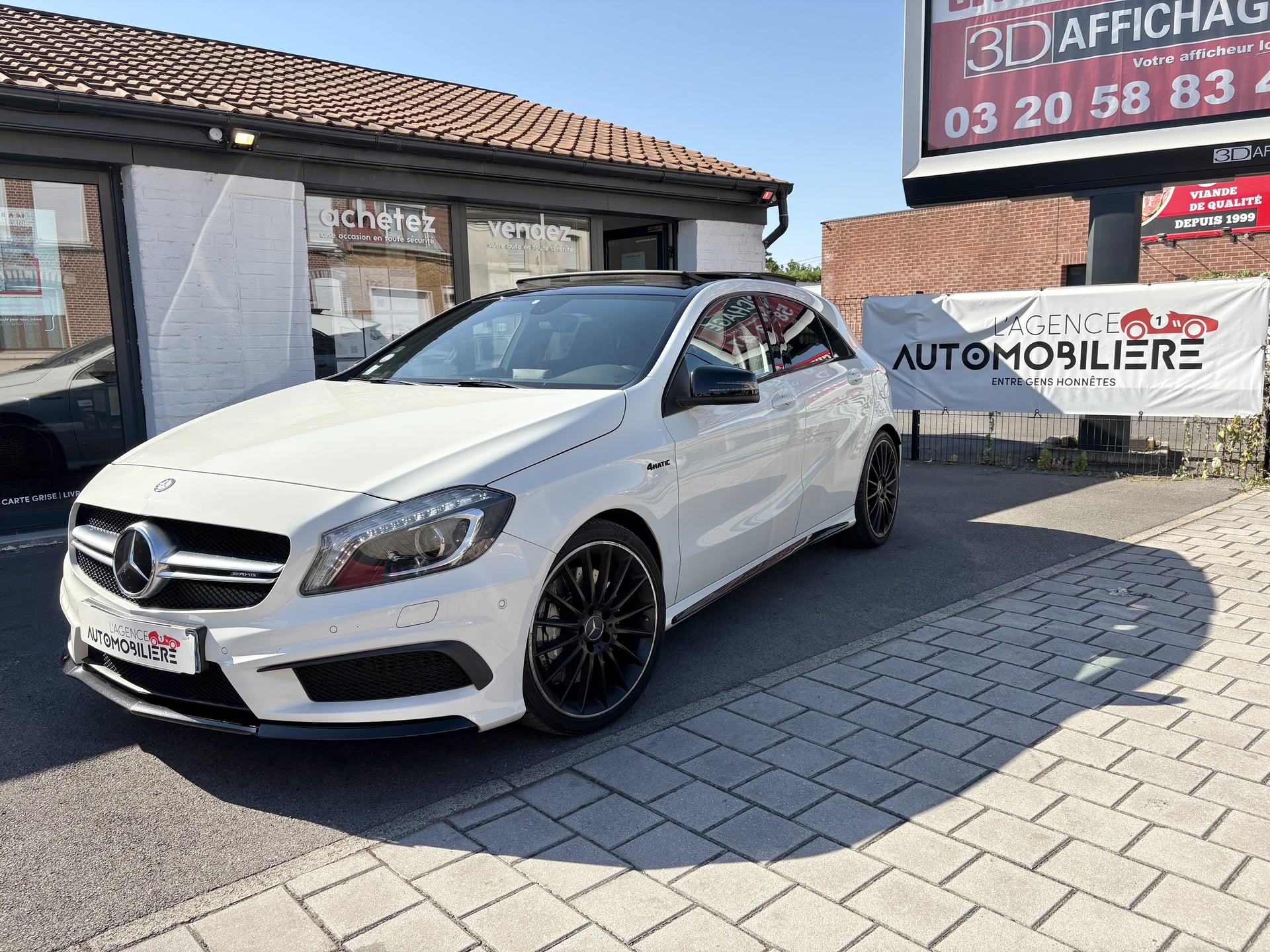 Mercedes-Benz Classe A 45 AMG 4Matic SPEEDSHIFT-DCT SIEGES F1