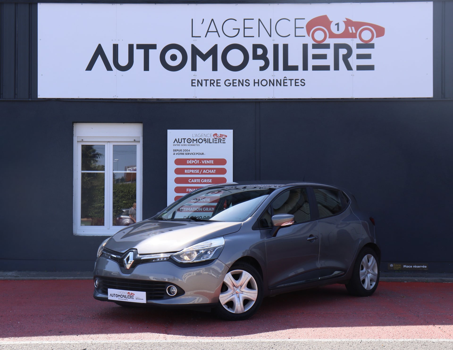 Renault Clio IV 1.5 dCi 75 Business BVM5 (Suivi Renault, Kit distri à jour...)