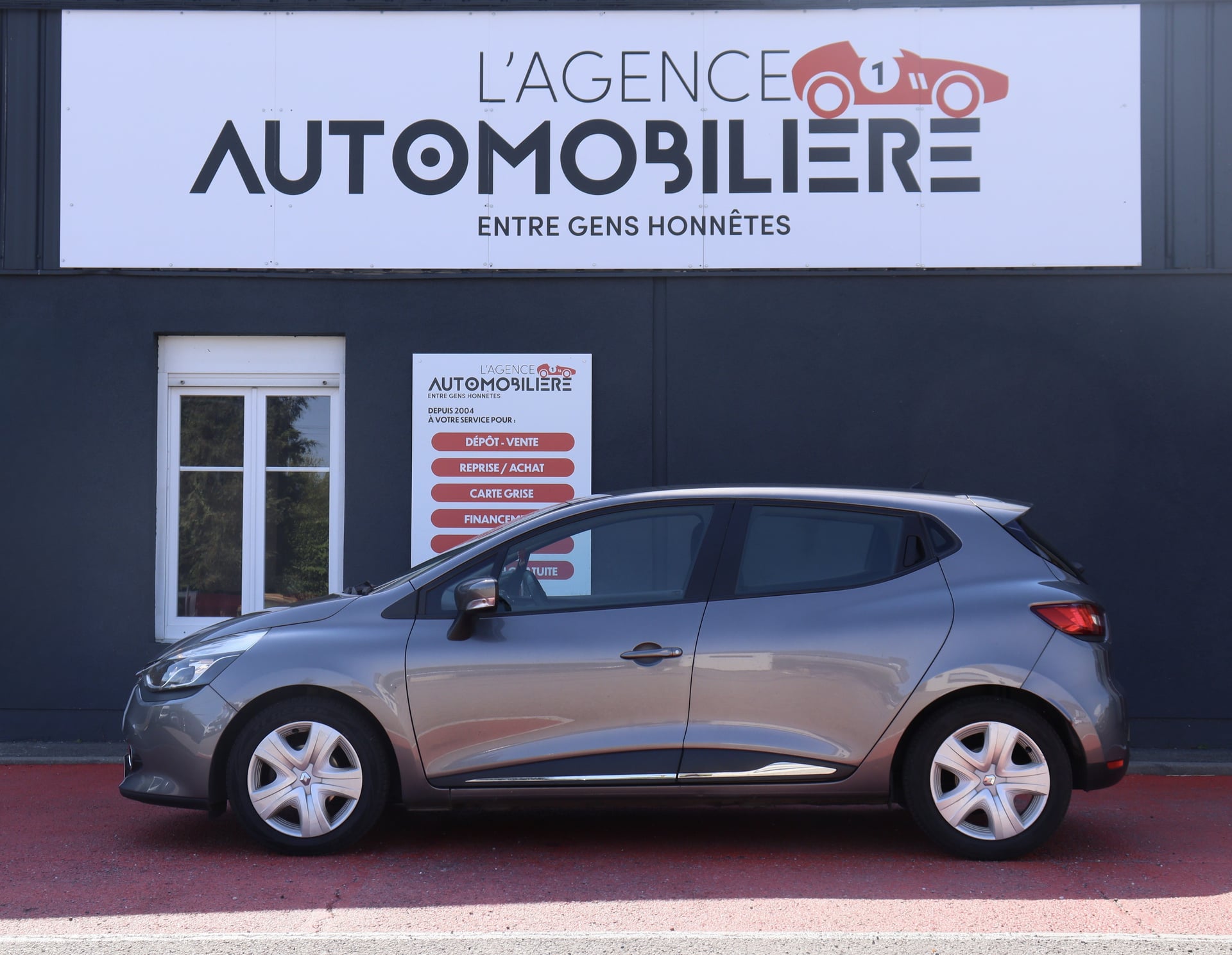 Renault Clio IV 1.5 dCi 75 Business BVM5 (Suivi Renault, Kit distri à jour...) — 2