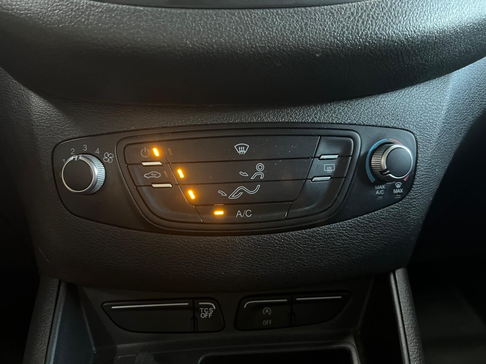 Ford Transit Courier 1.5 TDCI Trend Business BVM6 — 21