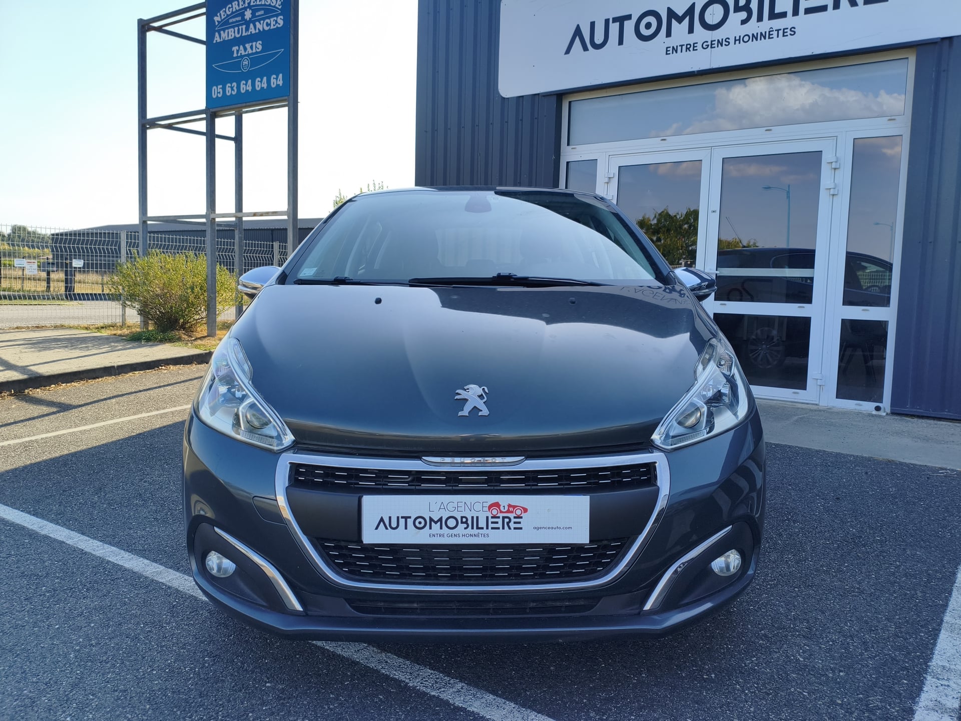 Peugeot 208 1.2l allure 80 ch - Entretiens Full Peugeot — 2