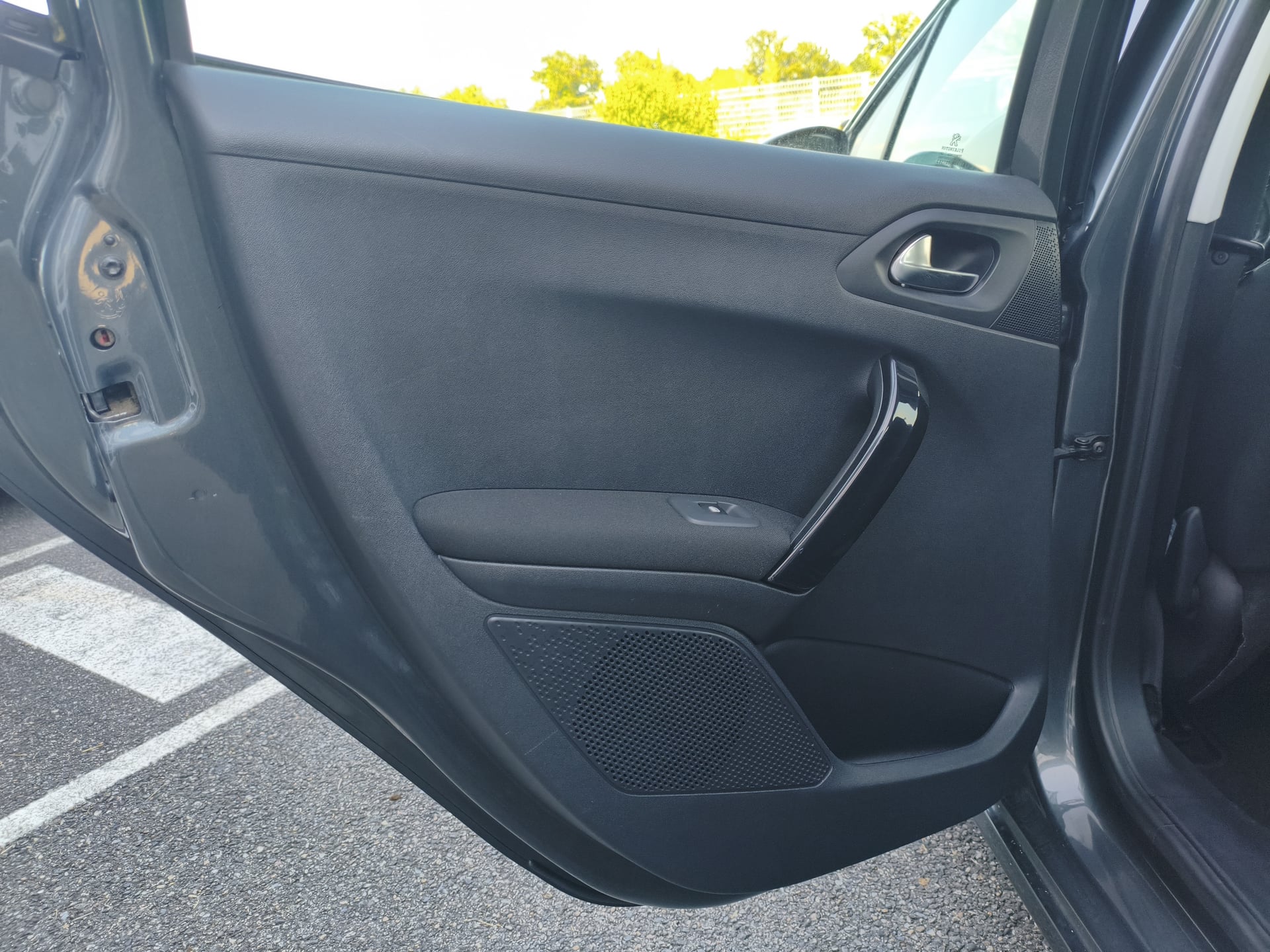 Peugeot 208 1.2l allure 80 ch - Entretiens Full Peugeot — 26