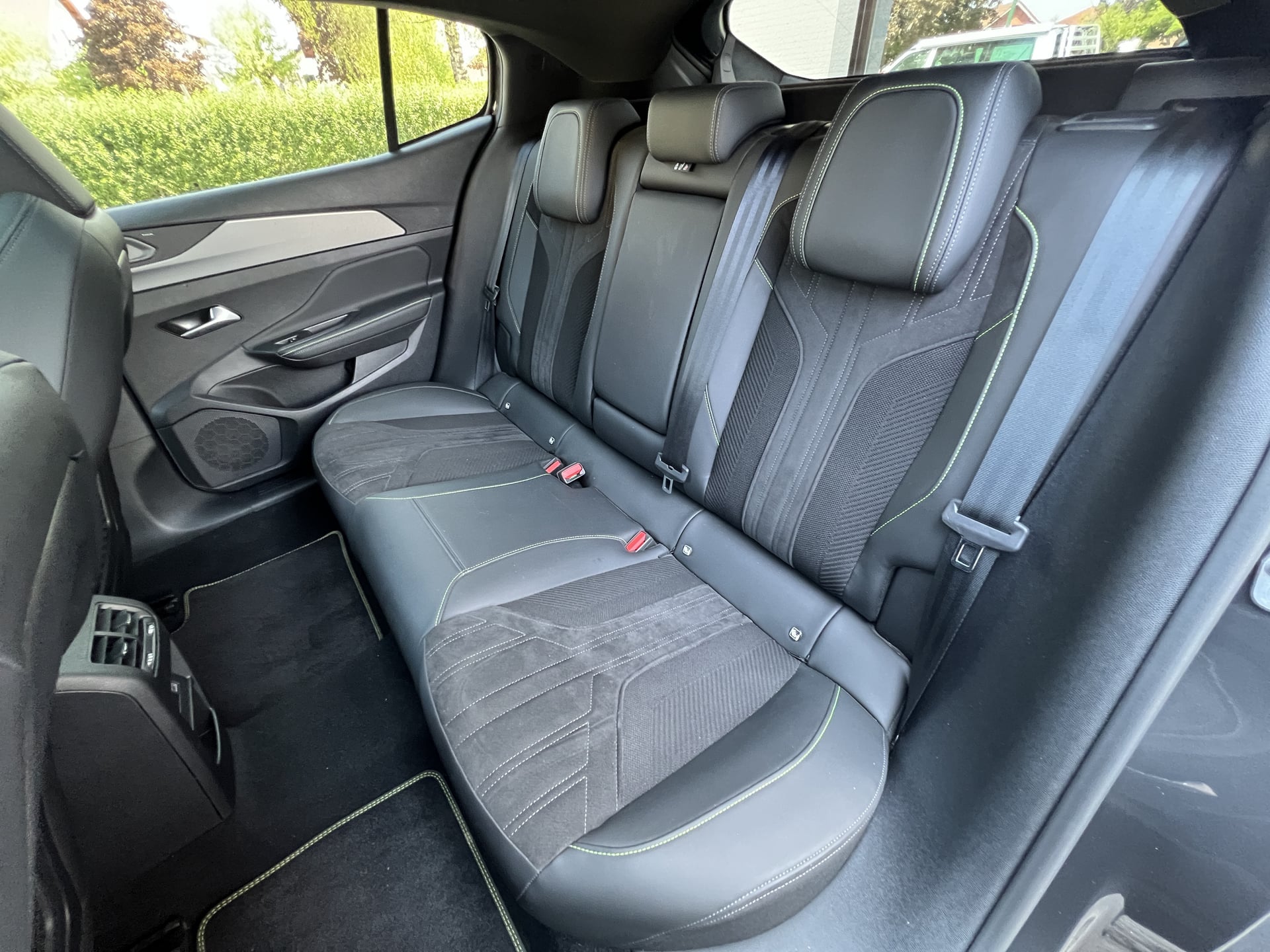 Peugeot 408 GT 1.6 225ch EAT8 HYBRID PHEV — 40