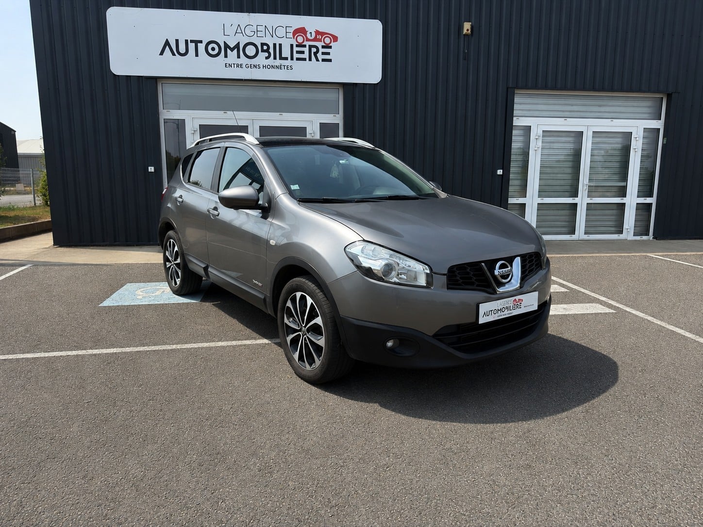 Nissan Qashqai 1.5L DCI 110CH TechView-DISTRIBUTION + COURROIE ACCESSOIRES REMPLACÉES