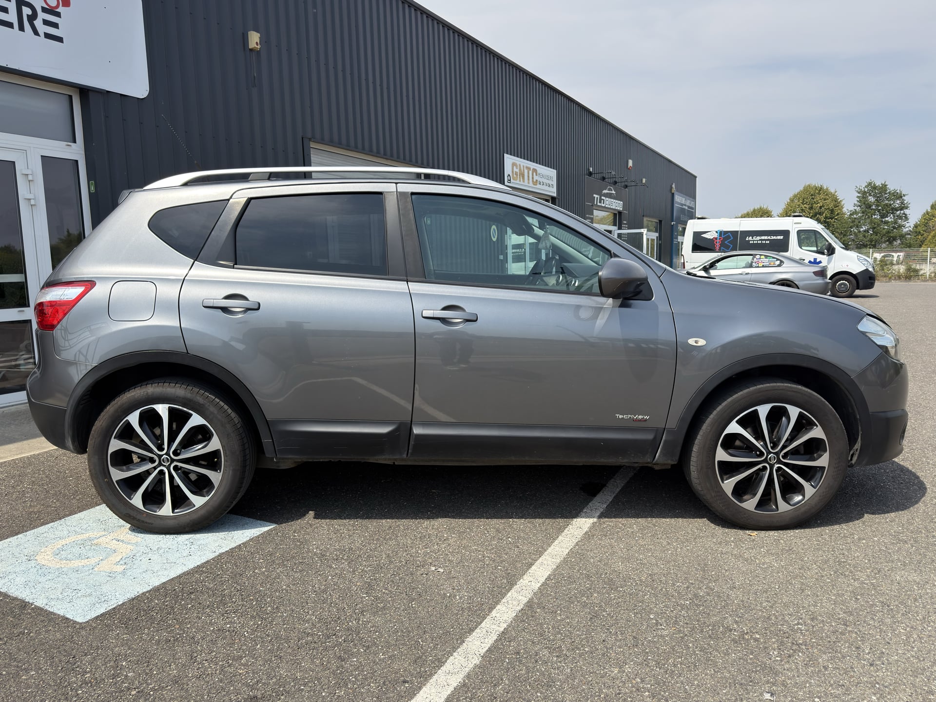 Nissan Qashqai 1.5L DCI 110CH TechView-DISTRIBUTION + COURROIE ACCESSOIRES REMPLACÉES — 2