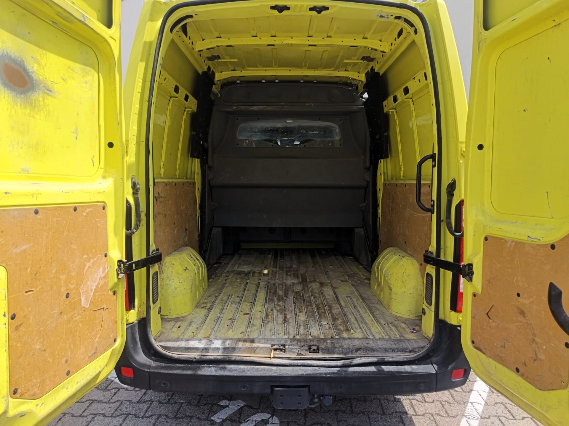 Renault Master FOURGON 2.3 DCI 180 L1H1 ENERGY TRACTION FWD — 23