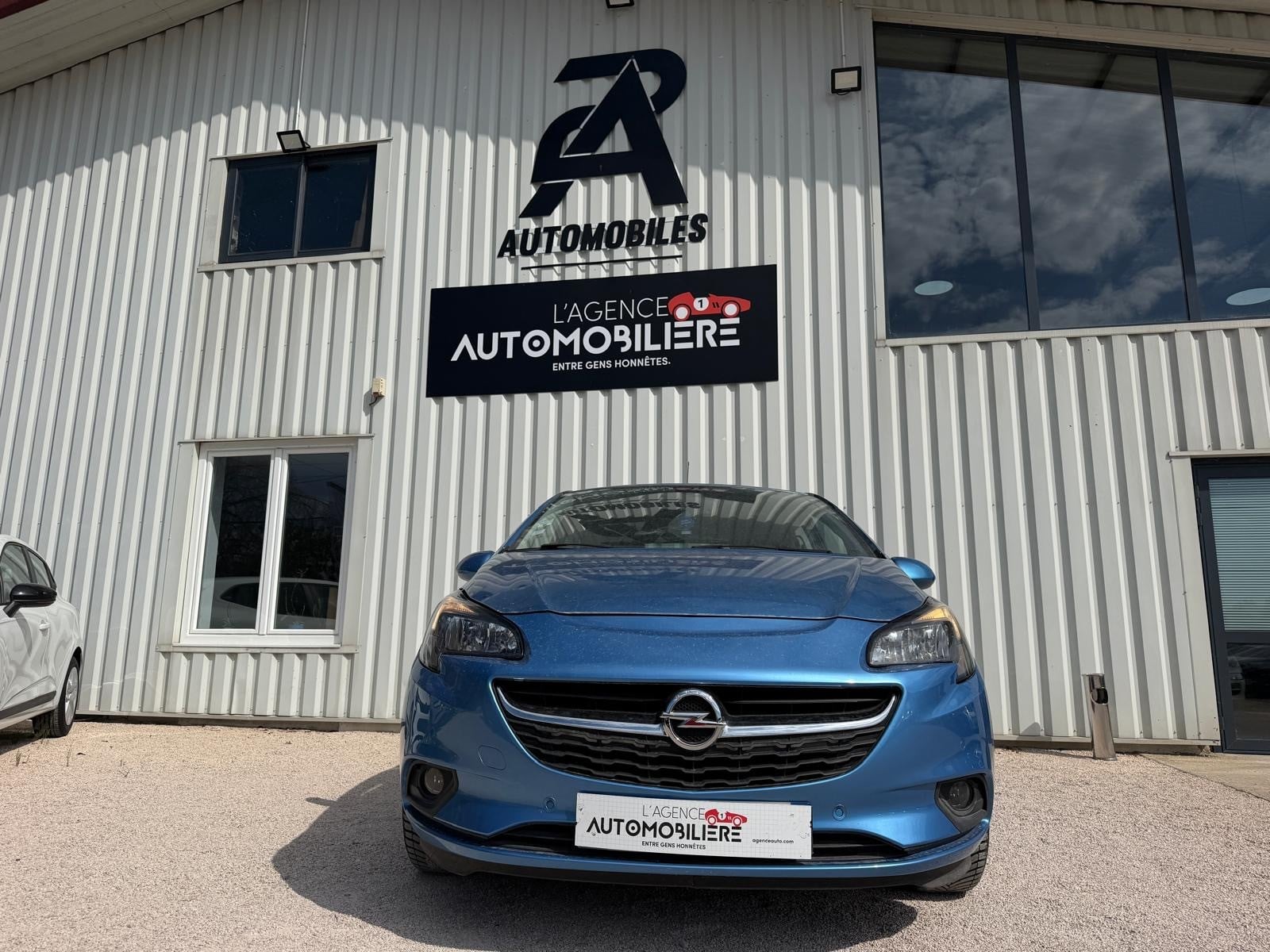 Opel Corsa 1.4 90CH Finition Excite — 2