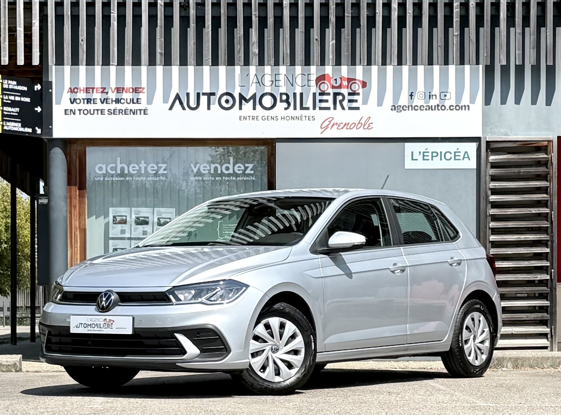 Volkswagen Polo VI (2) 1.0 MPI 80ch S&S / CarPlay - Radars