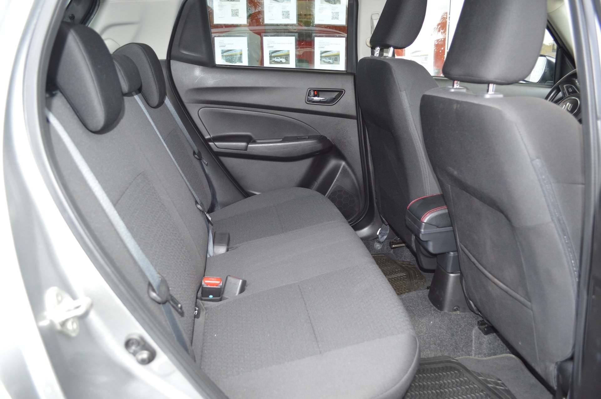 Suzuki Swift 1.2 Dualjet Hybrid 83ch Pack Auto — 17