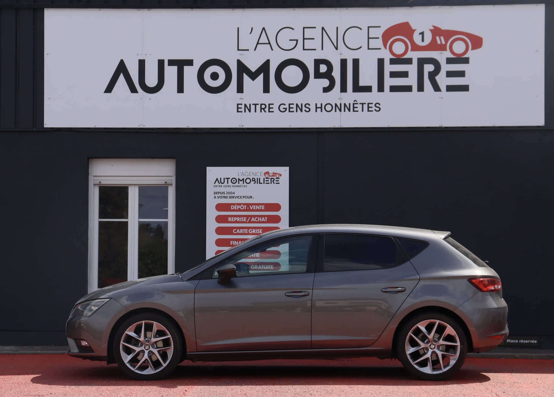 Seat Leon 2.0 TDI 150 Style BVM6 (CarPlay, Caméra) — 2