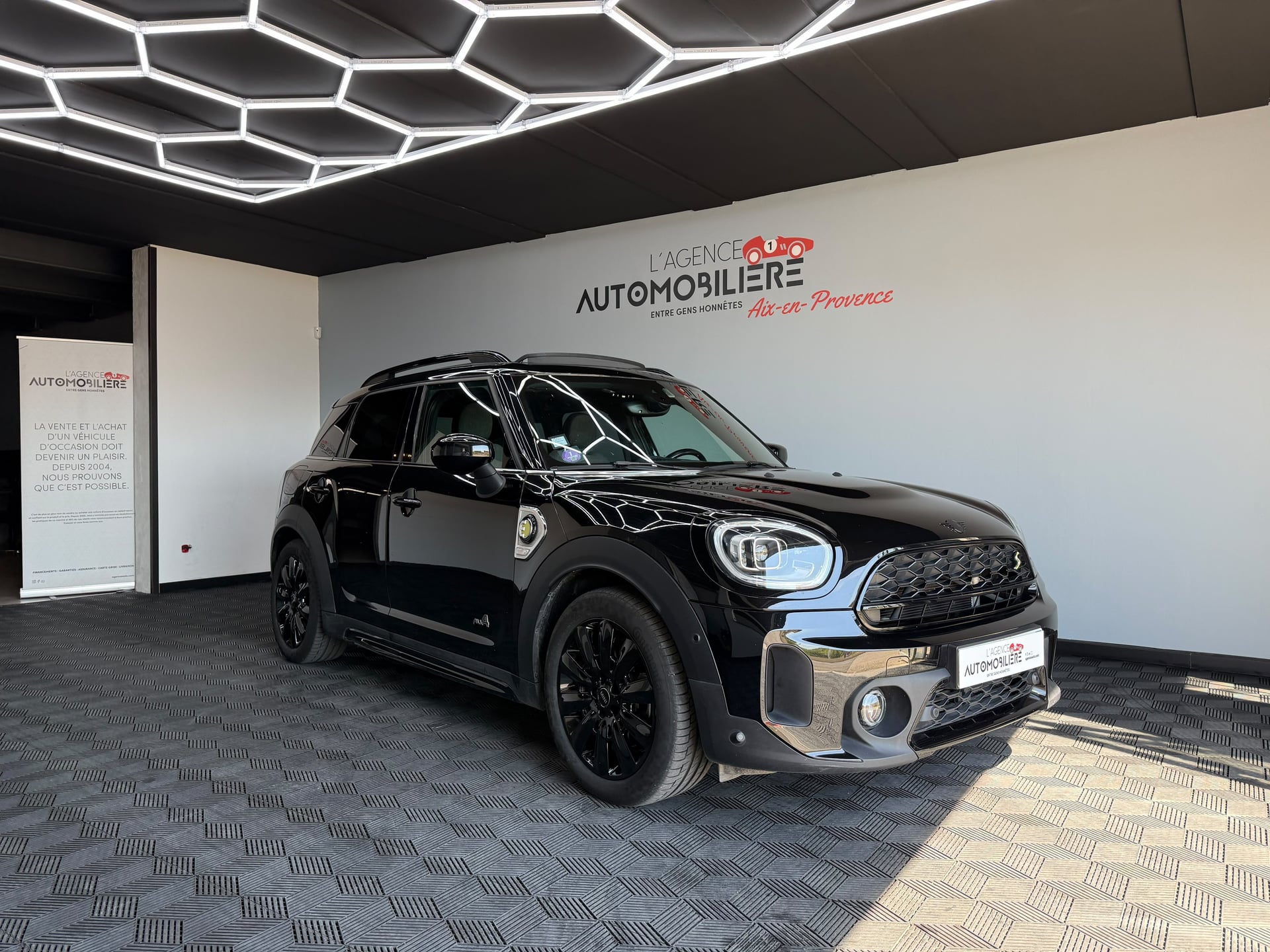 Mini Mini Countryman (F60) COOPER SE ALL4 220 Ch SPECIAL EDITION - 1ère MAIN - SUIVI COMPLET MINI