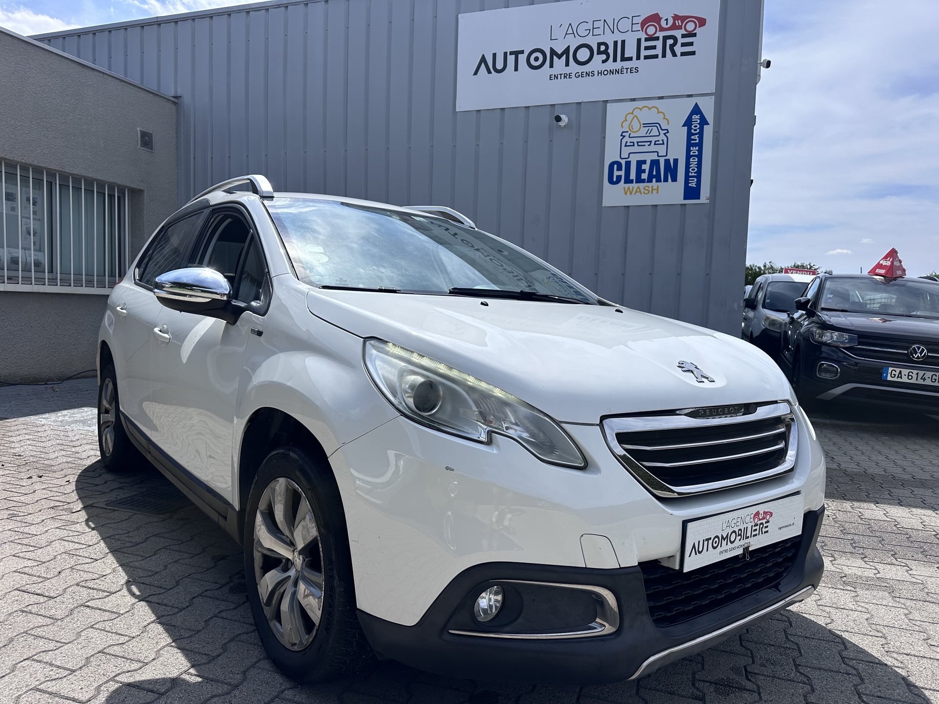 Peugeot 2008 1.6L BLUEHDI 100 CV STYLE