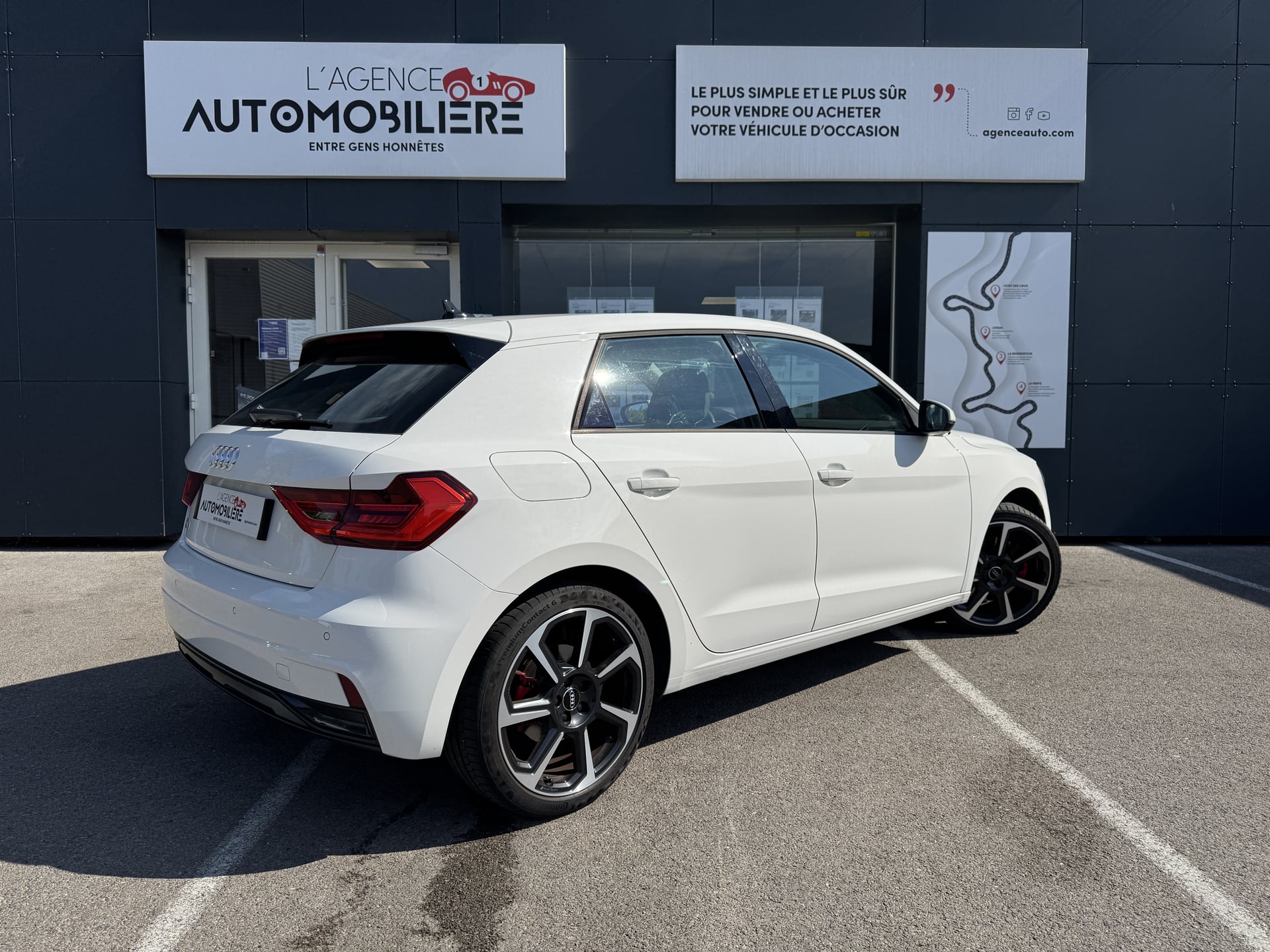 Audi A1 116ch 30-TFSI SPORTBACK S-Tronic DESIGN LUXE PERFORMANCE — 2