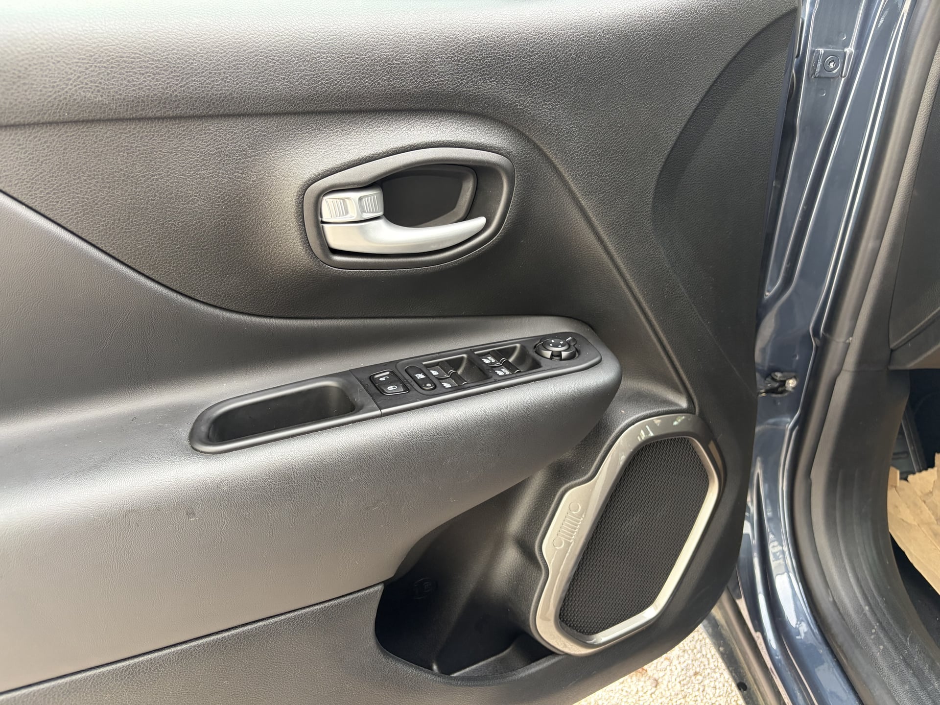 Jeep Renegade 1.5 T4 e-Hybrid - 130cv ALTITUDE — 21