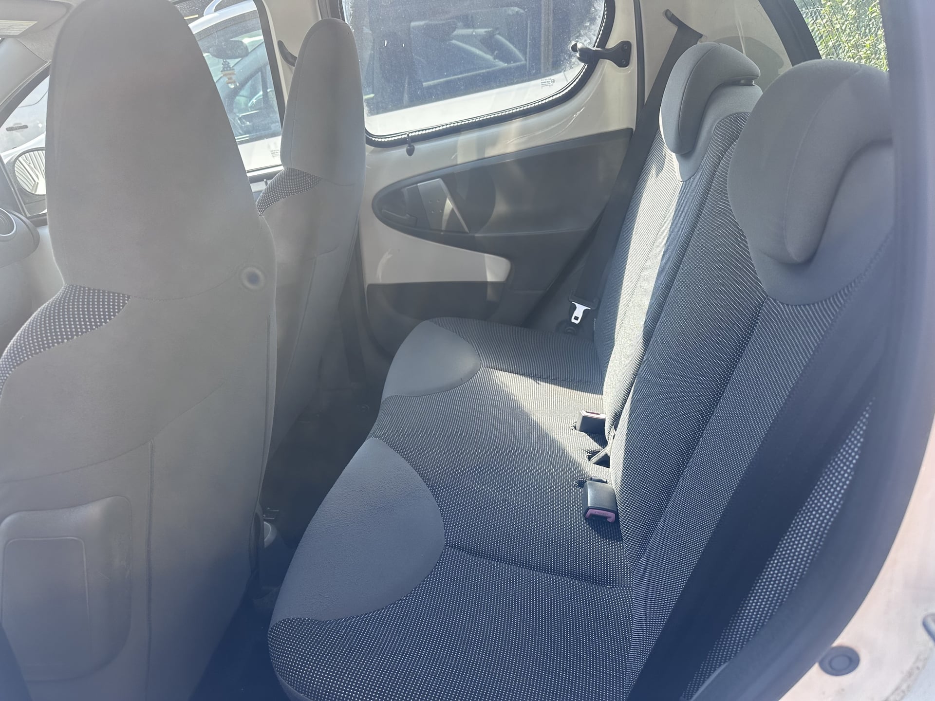 Peugeot 107 1.0 i 12V 68cv 5 PORTE 4 place — 18