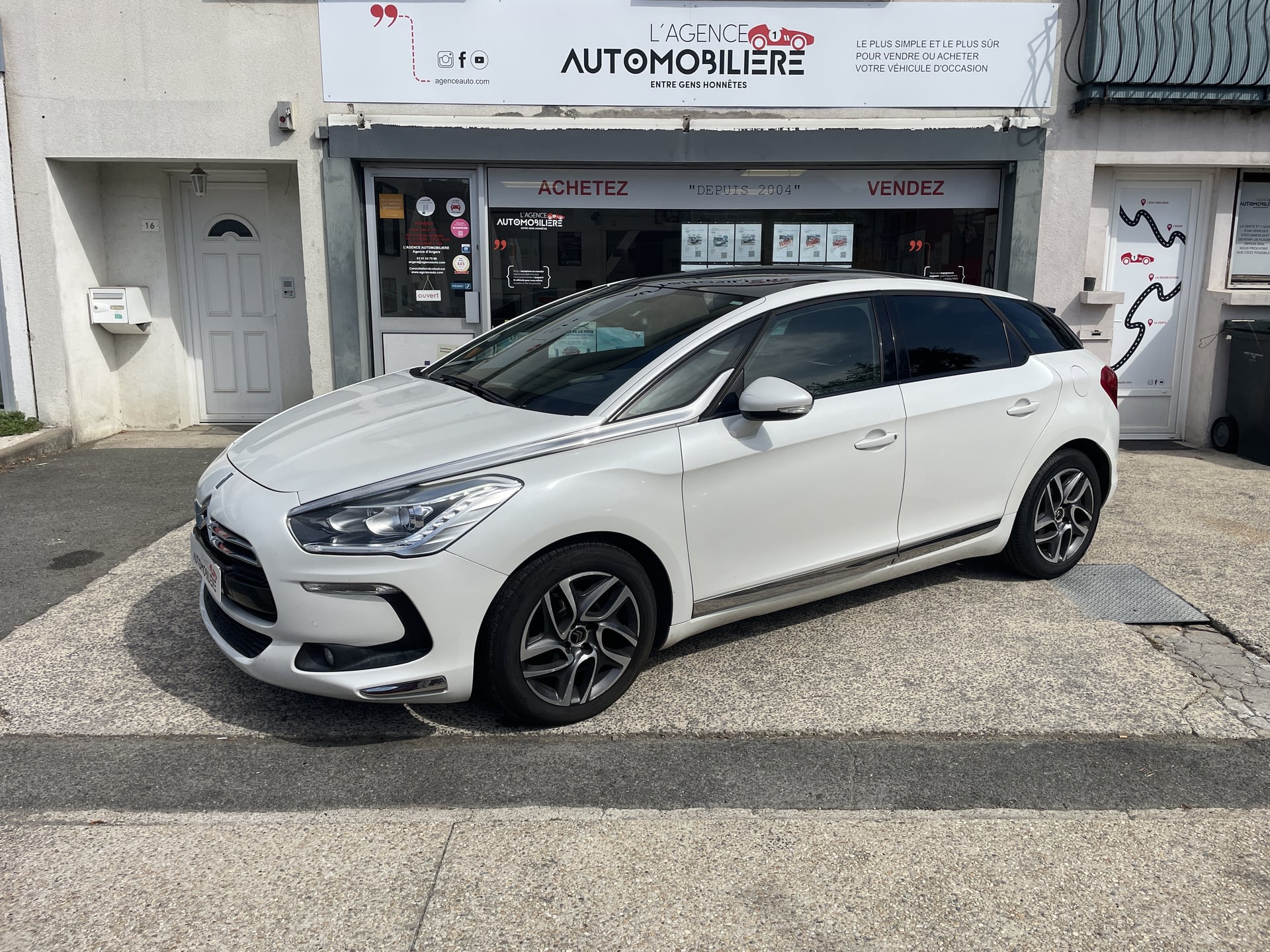 Citroen DS5 1.6 BlueHDi S&S 120 cv Executive - Toit panoramique