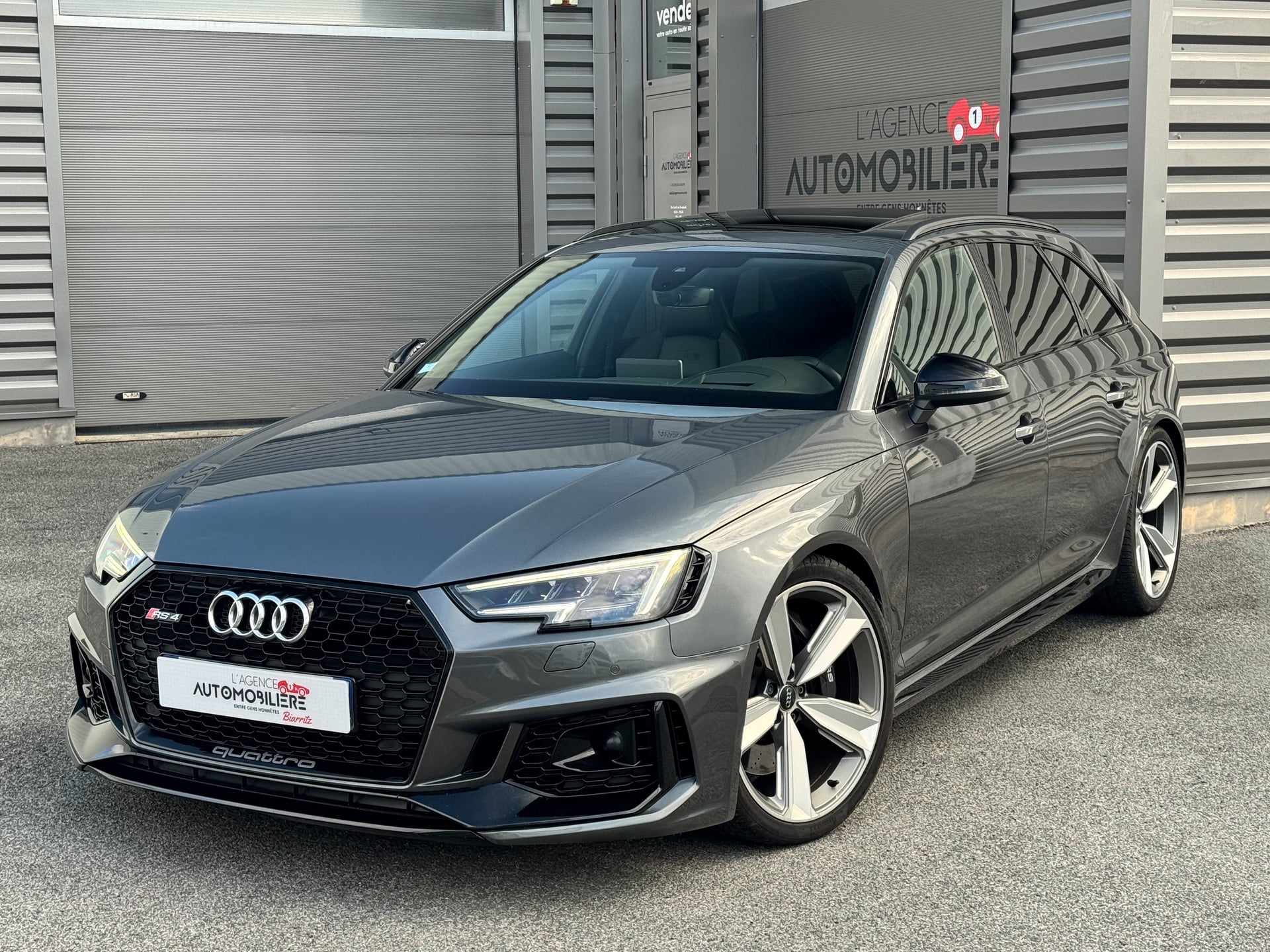 Audi RS4 Avant 2.9 V6 TFSI 450ch quattro tiptronic 8 - Suivi AUDI