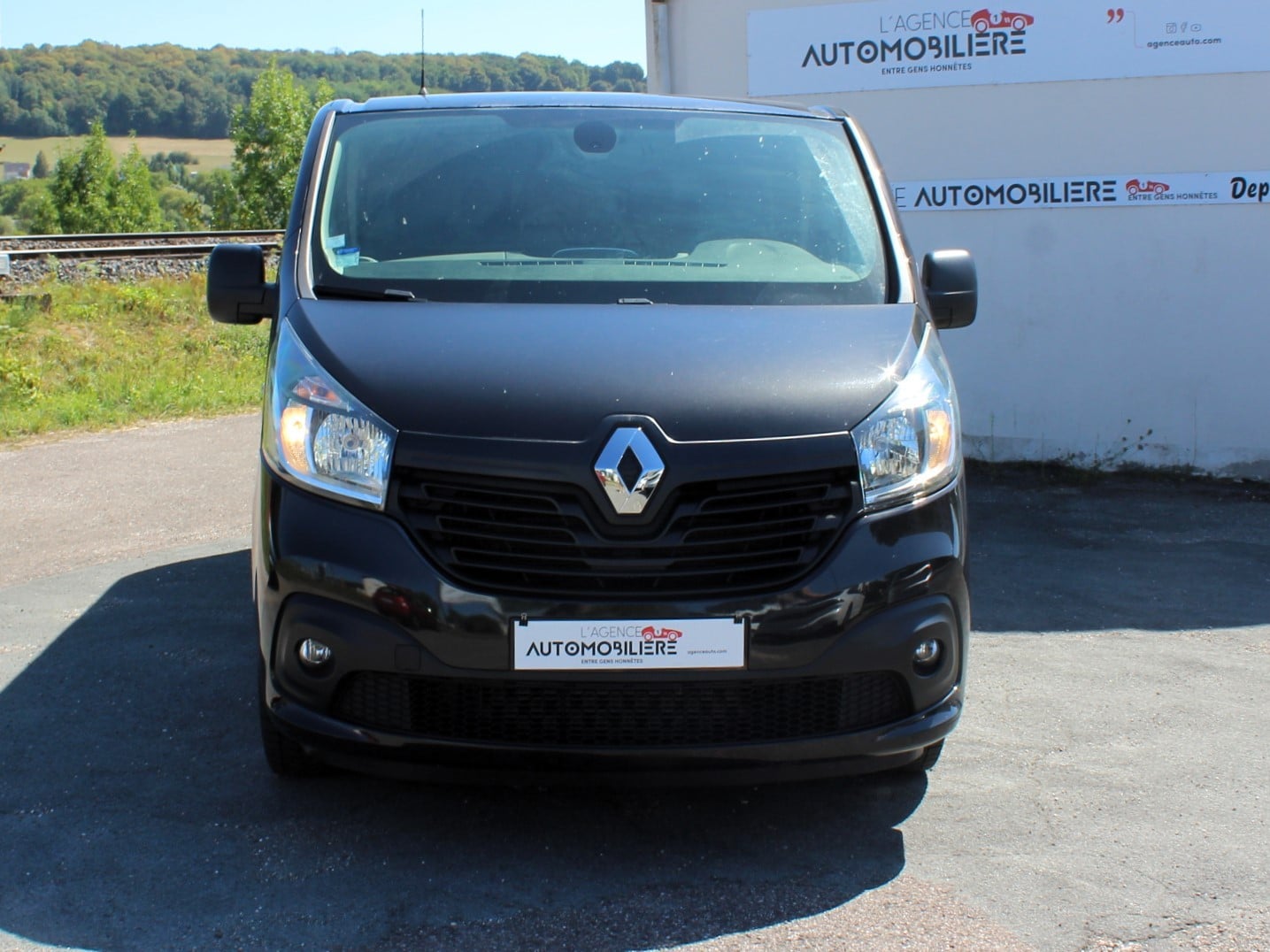 Renault Trafic CA L2 H1 1200KG DCI 145 ENERGY E6 GRAND CONFORT 5.0 CV 6 places — 2