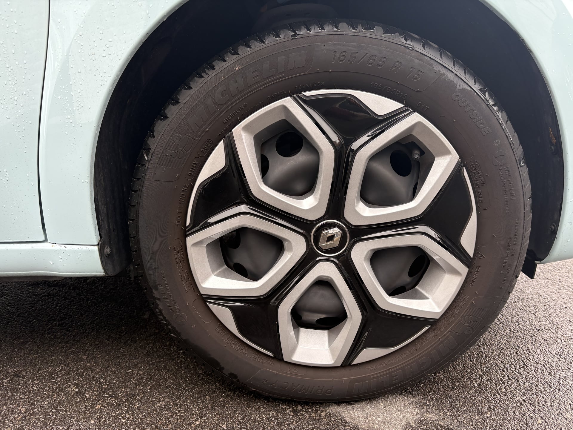 Renault Twingo 1.0 SCe 65ch Equilibre Car-Play 1ère main — 40