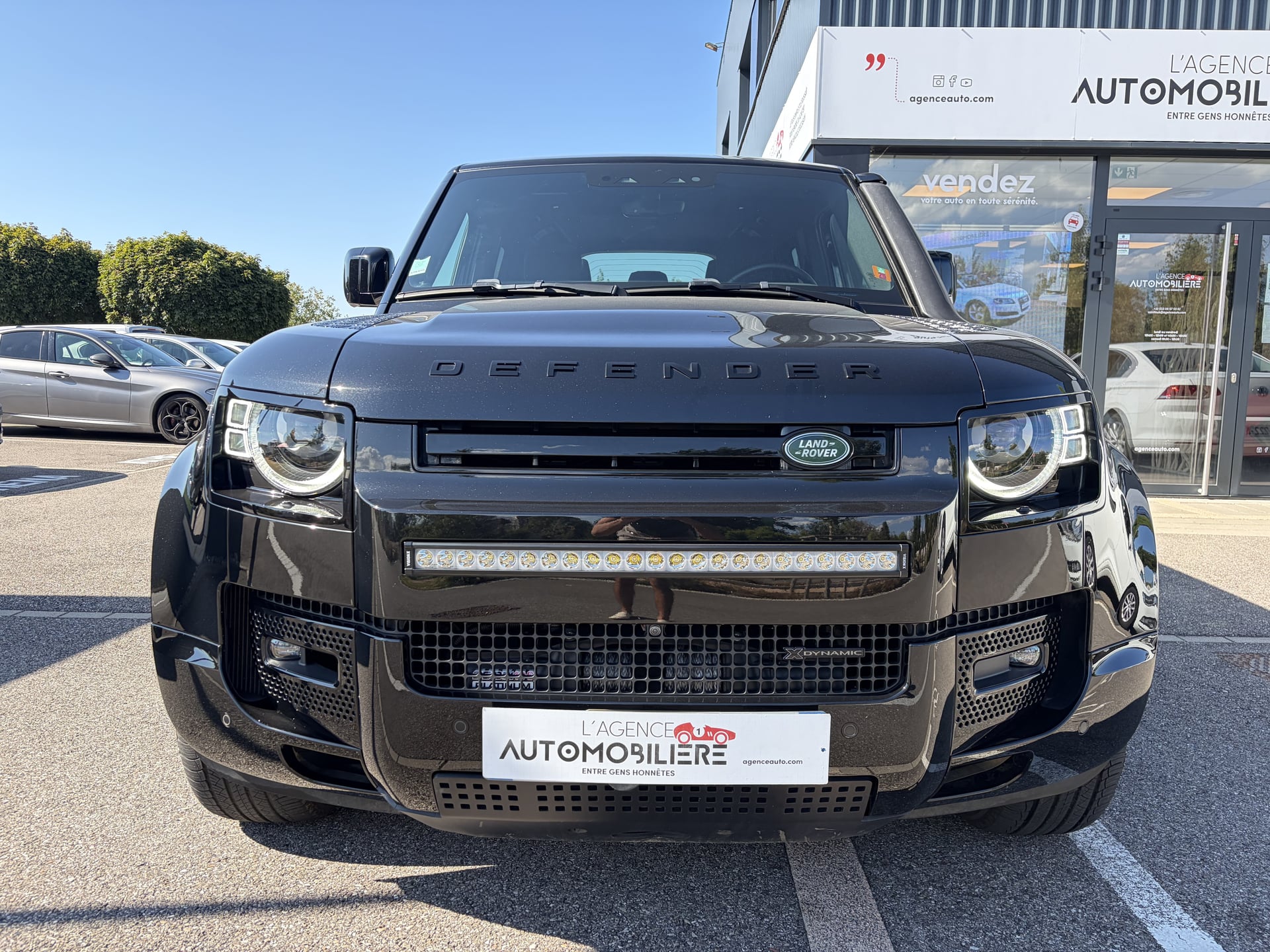 Land Rover Defender 110 2.0 P400E PHEV X DYNAMIC HSE TREUIL + ATTELAGE — 2