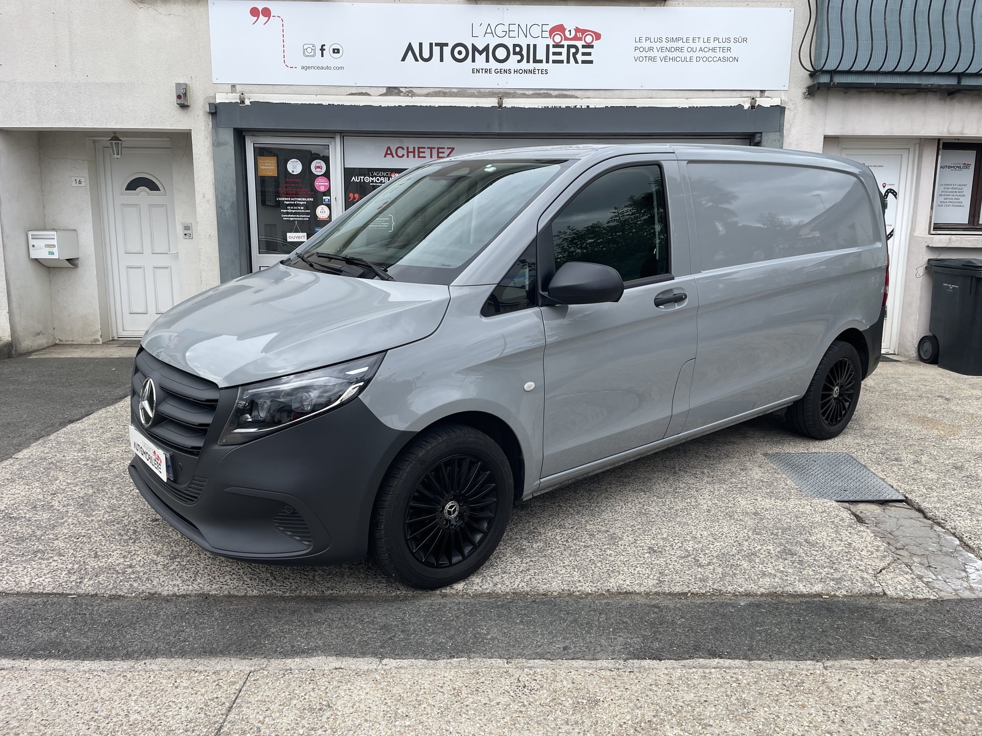Mercedes-Benz Vito 114 CDI Compact  9G-Tronic - Attelage 1ère main Prix HT 39 990 €