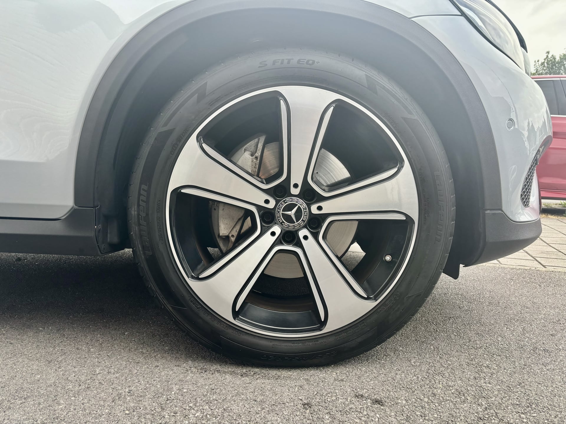 Mercedes-Benz Classe GLC 220D 9G-TRONIC 4Matic Sportline 4X4 ( Crochet d'attelage ) ( 4 JANTES AVEC PNEUS HIVER ) — 35