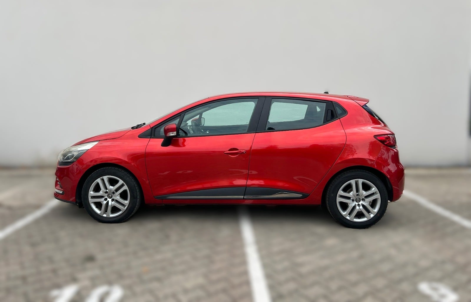 Renault Clio 0.9 TCE 90 ENERGY ZEN SUIVI OK GARANTIE — 2