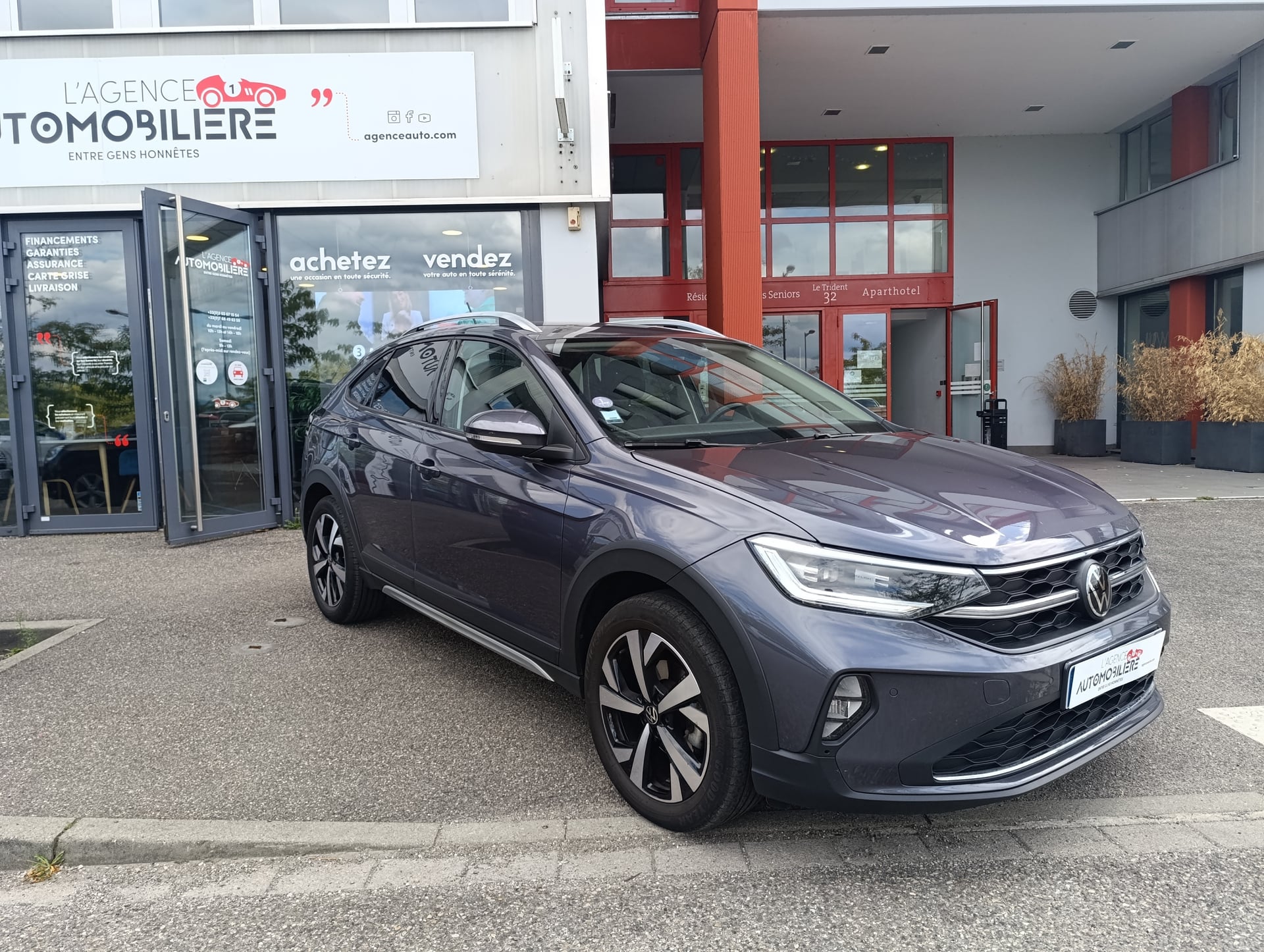 Volkswagen Taigo 1.0 TSI DSG7 110 cv LIFE PLUS - Faible km