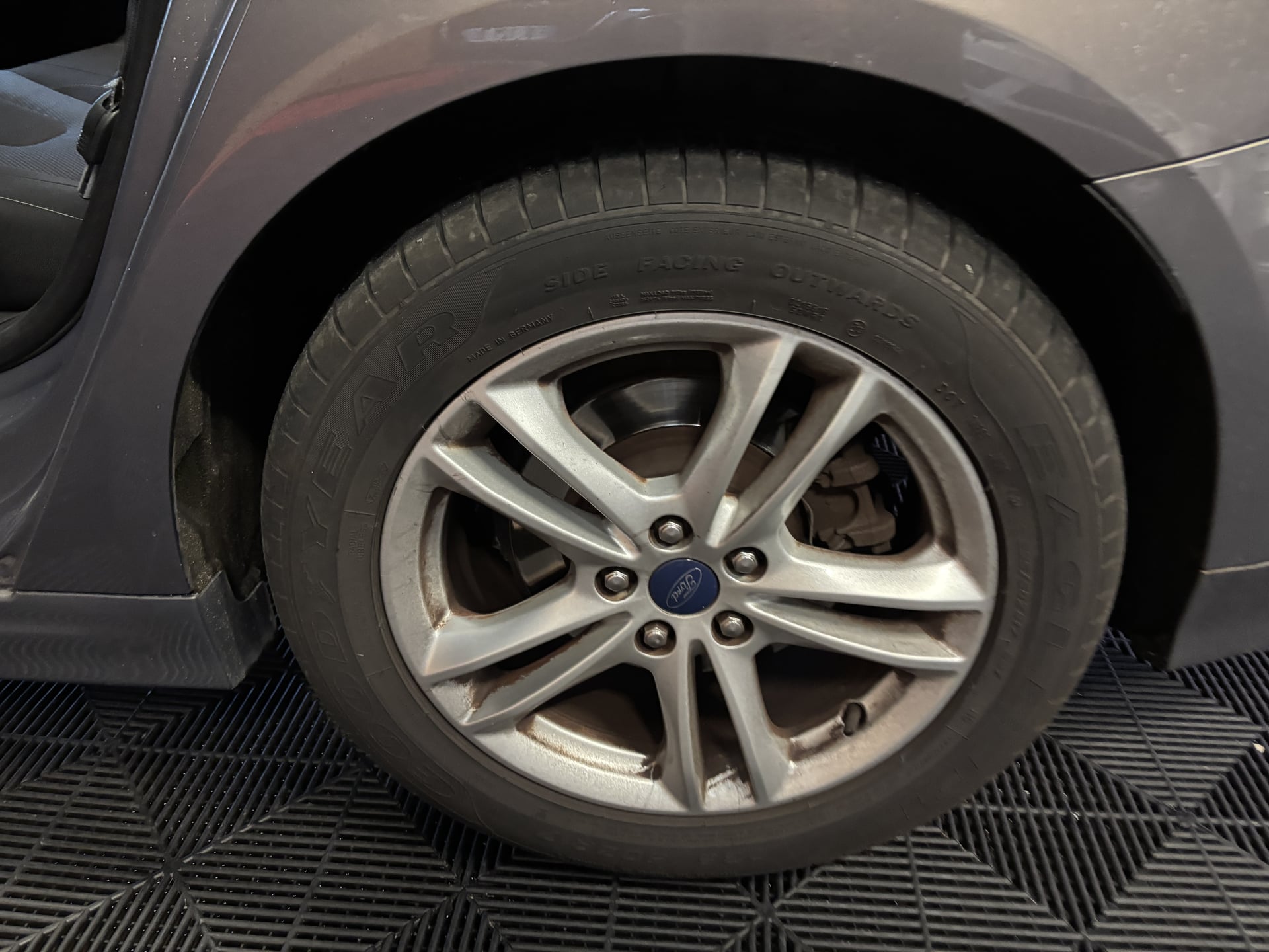Ford Mondeo 2.0 TDCI 150 ch Finition Titanium — 23