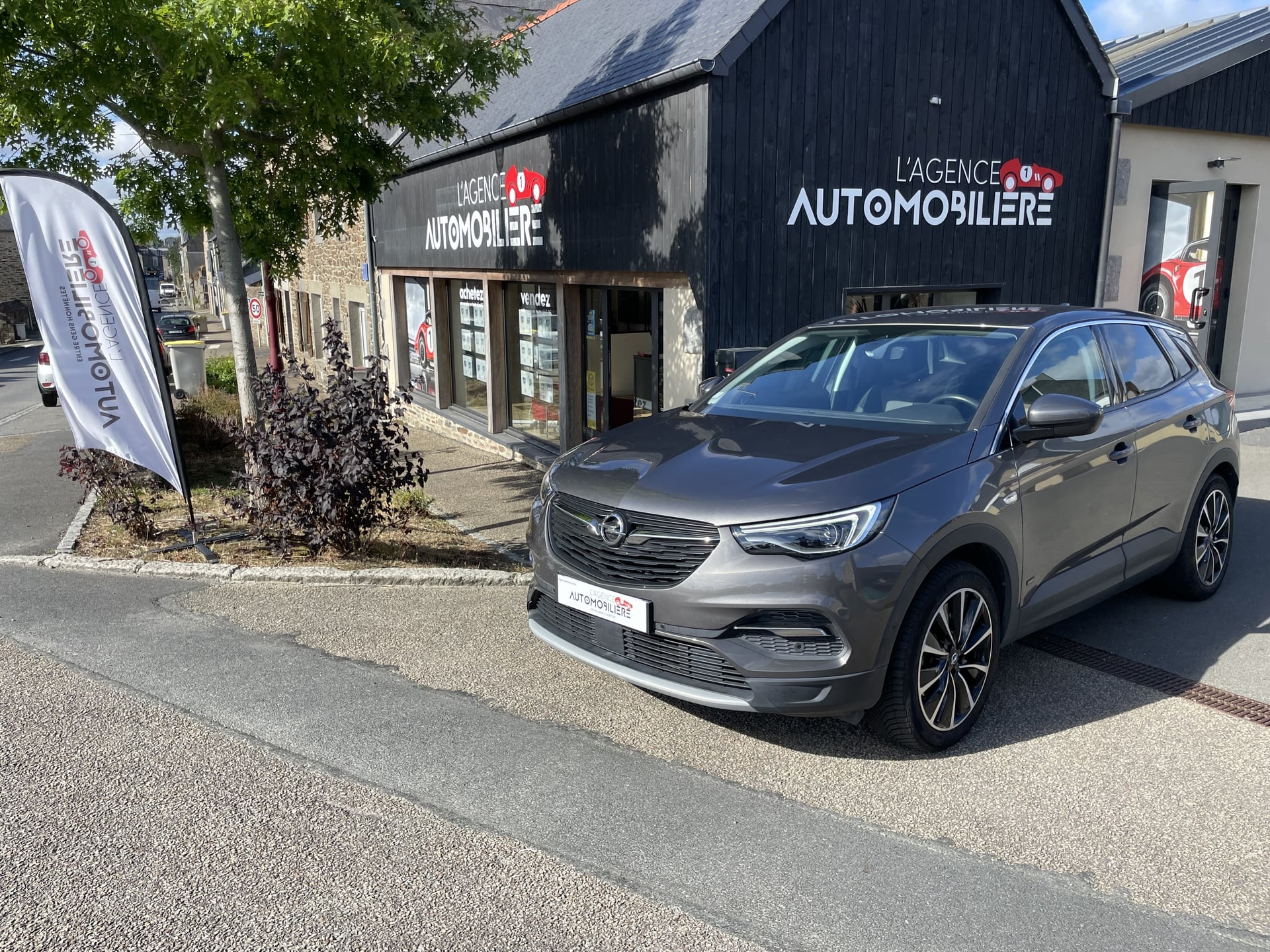 Opel Grandland X 1.6 HYBRID 225 BVA8 ELITE — 40