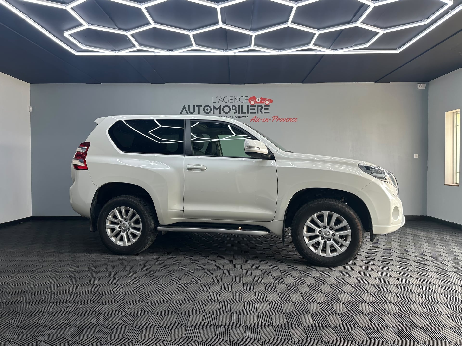 Toyota Land Cruiser PRADO 150 2.8 D-4D 177 Ch 3p - SUIVI COMPLET TOYOTA — 2