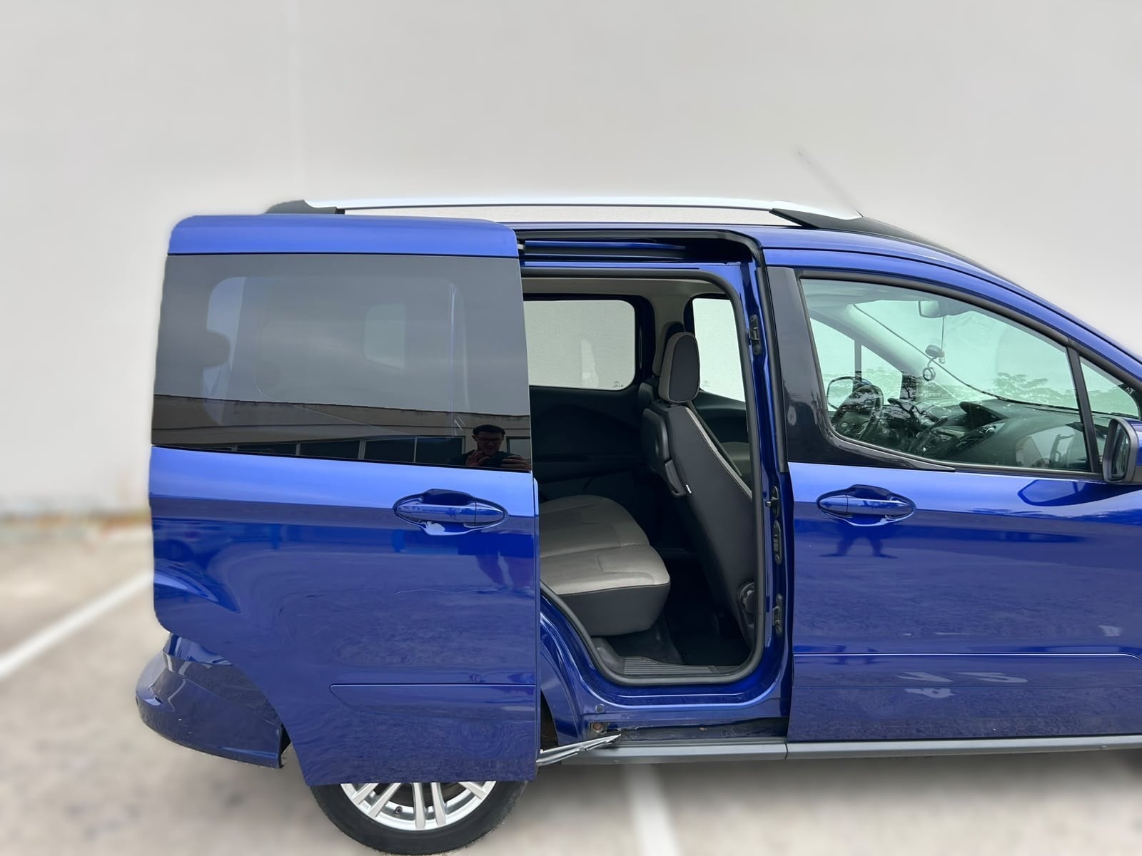 Ford Tourneo COMBI COURIER 1.0 ECOBOOST 100 AMBIENTE — 25