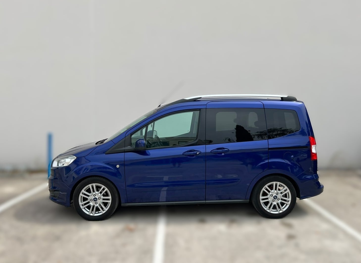 Ford Tourneo COMBI COURIER 1.0 ECOBOOST 100 AMBIENTE — 2