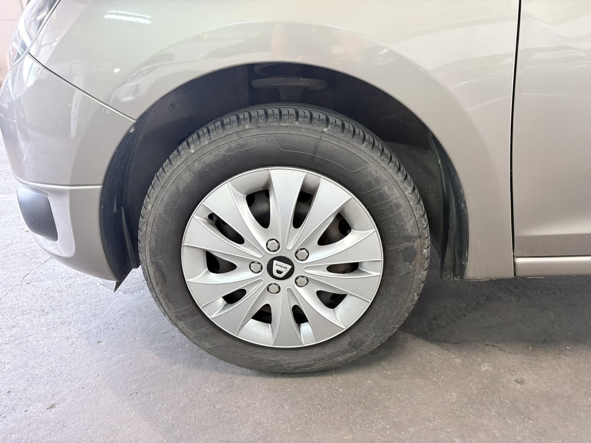 Dacia Logan 1.5 dCi 95cv 1ère main — 23